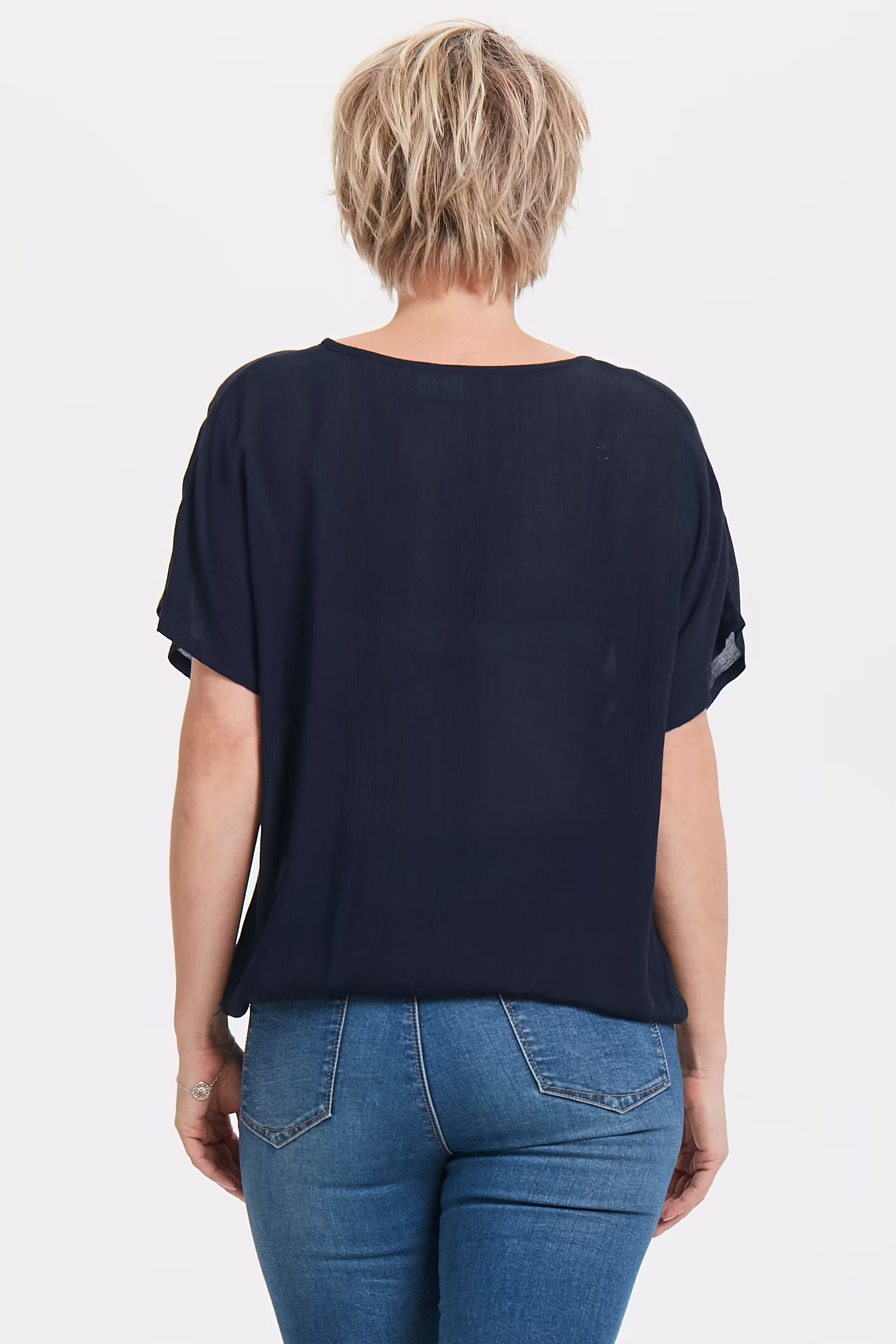 KAamber Blouse LOOKBOOK BACK 10500781-52737