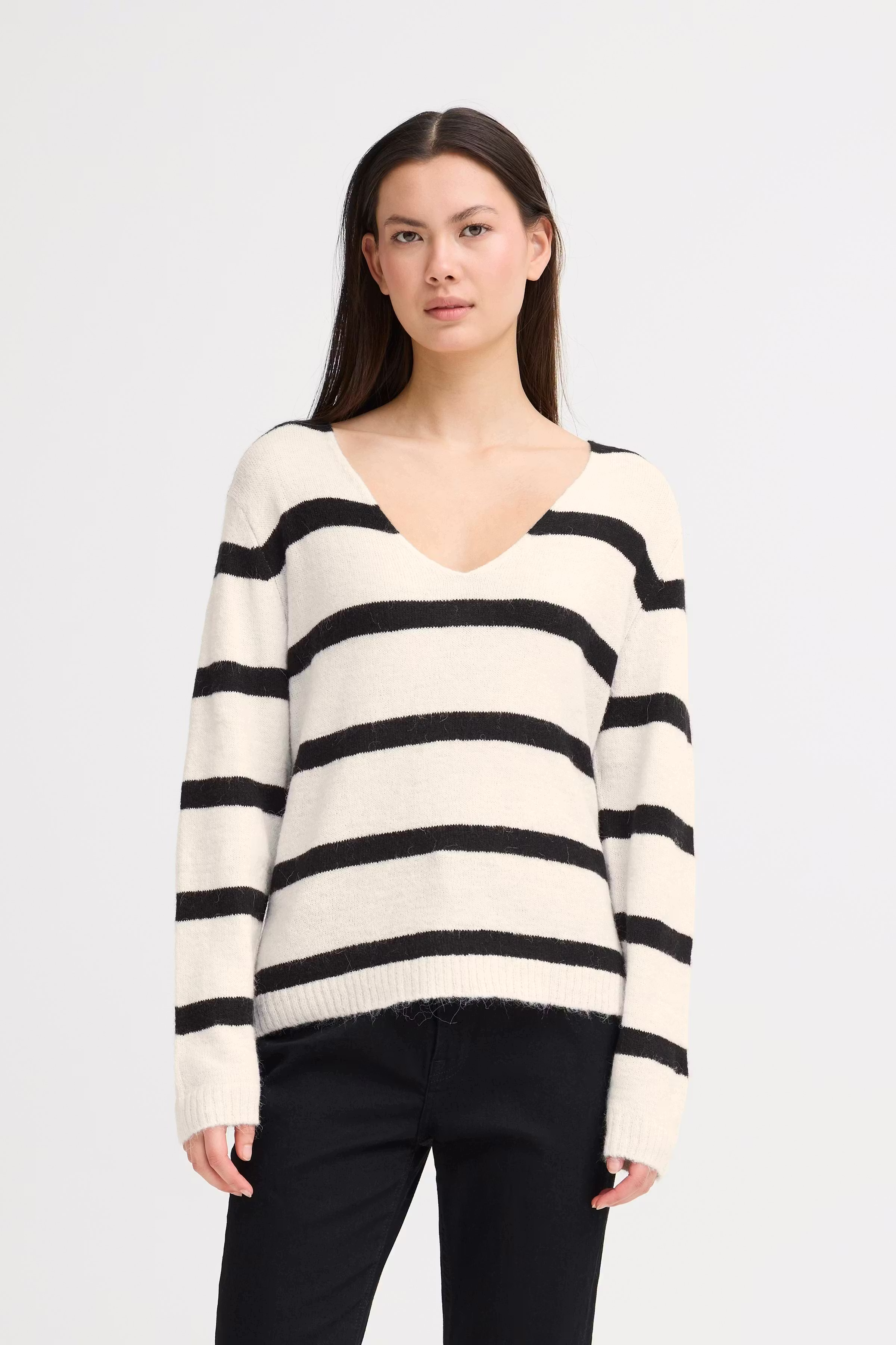 IHKAMARA Pullover LOOKBOOK FRONT 20124162-900000356