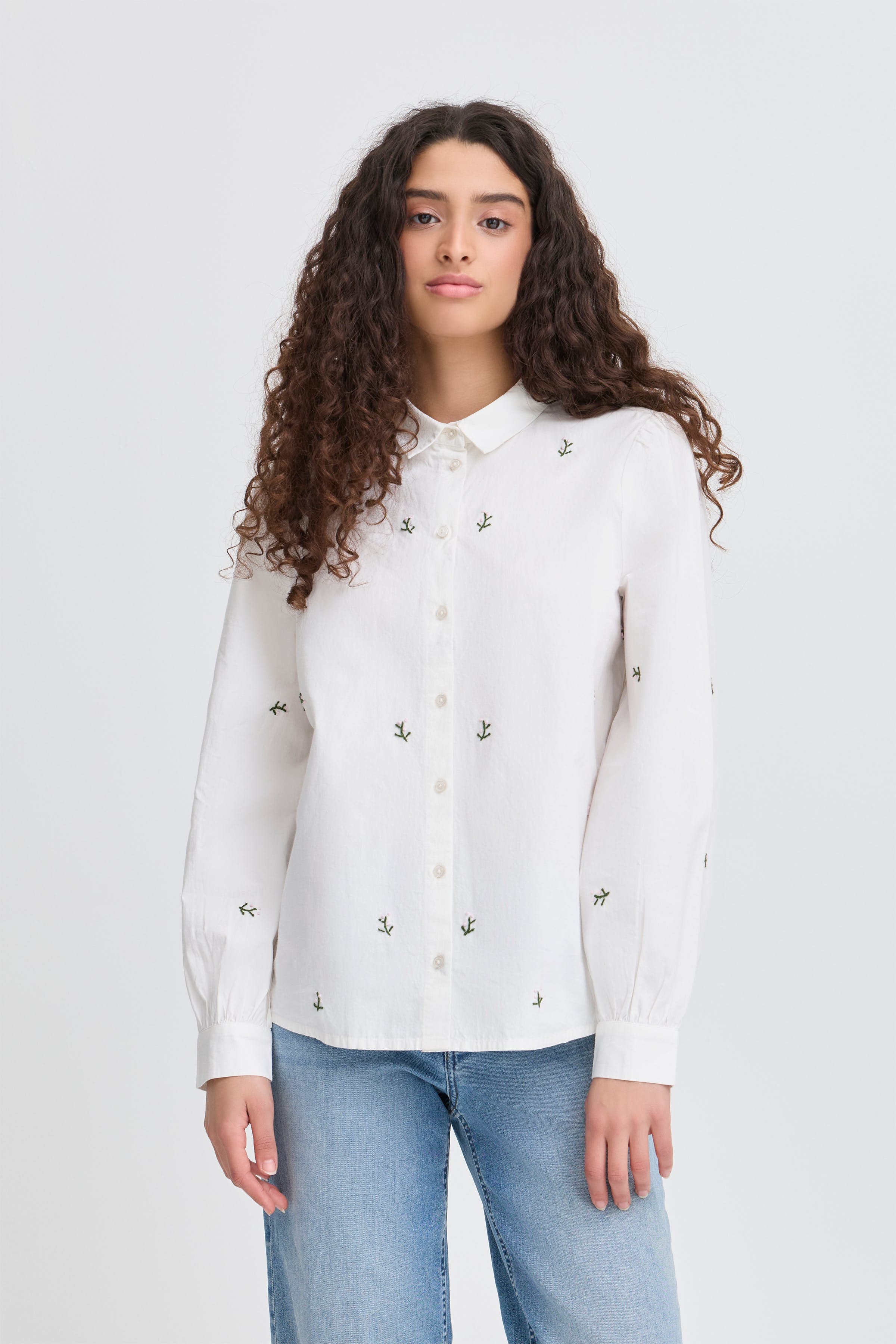 IHSANAZ Skjorta LOOKBOOK FRONT 20124122-900000310