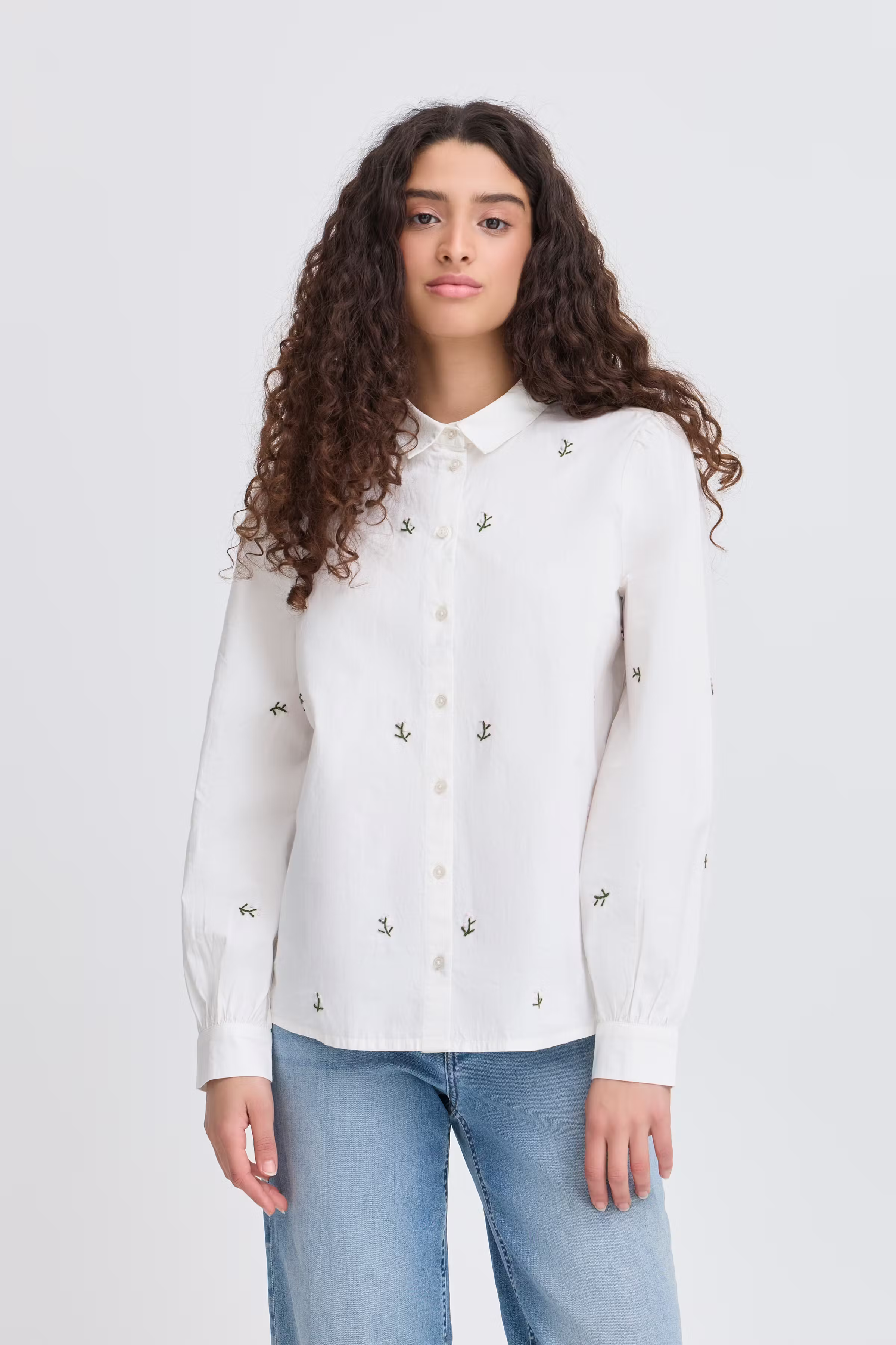 IHSANAZ Hemd LOOKBOOK FRONT 20124122-900000310