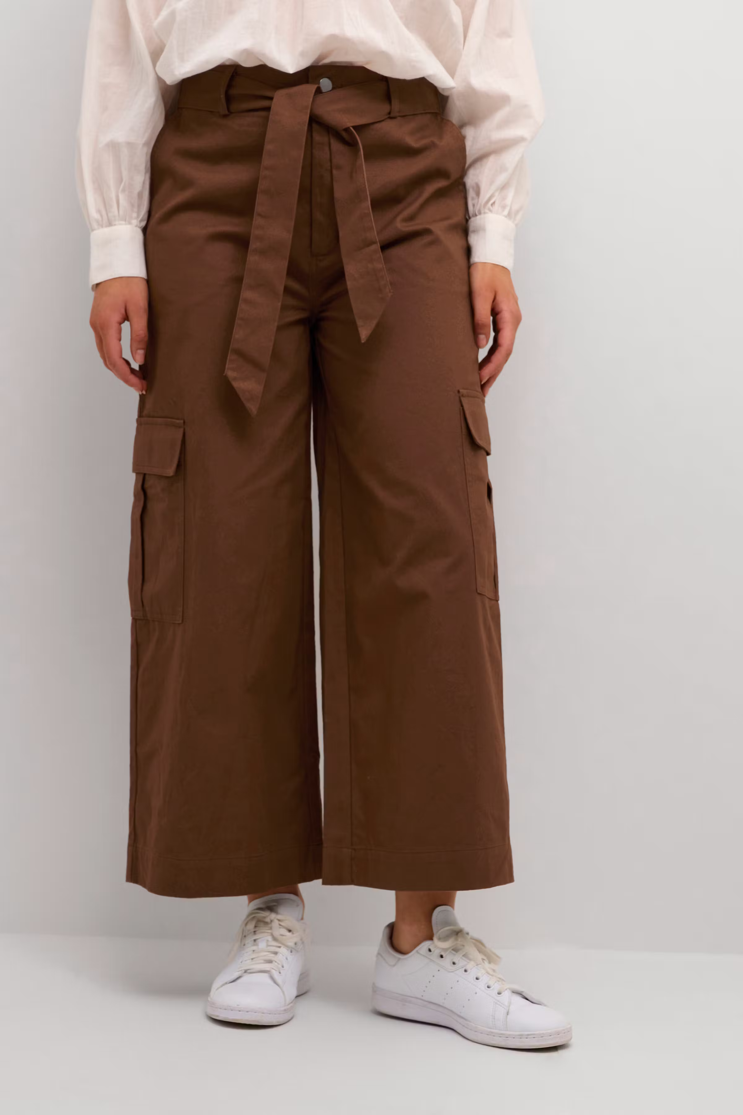 KAcarmen Byxor LOOKBOOK FRONT 10507581-181232