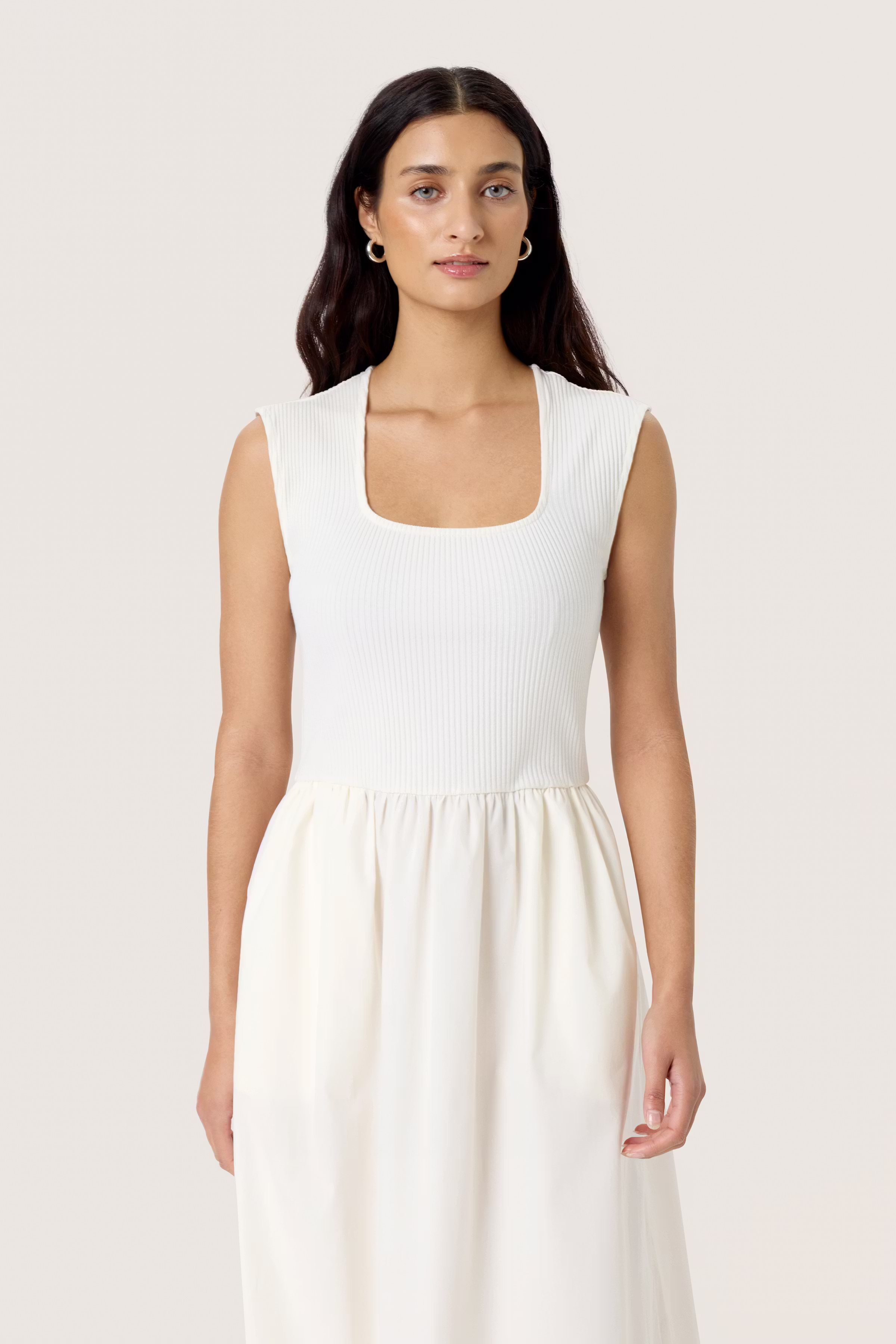 SLSimone Dress LOOKBOOK FRONT 30407490-110701