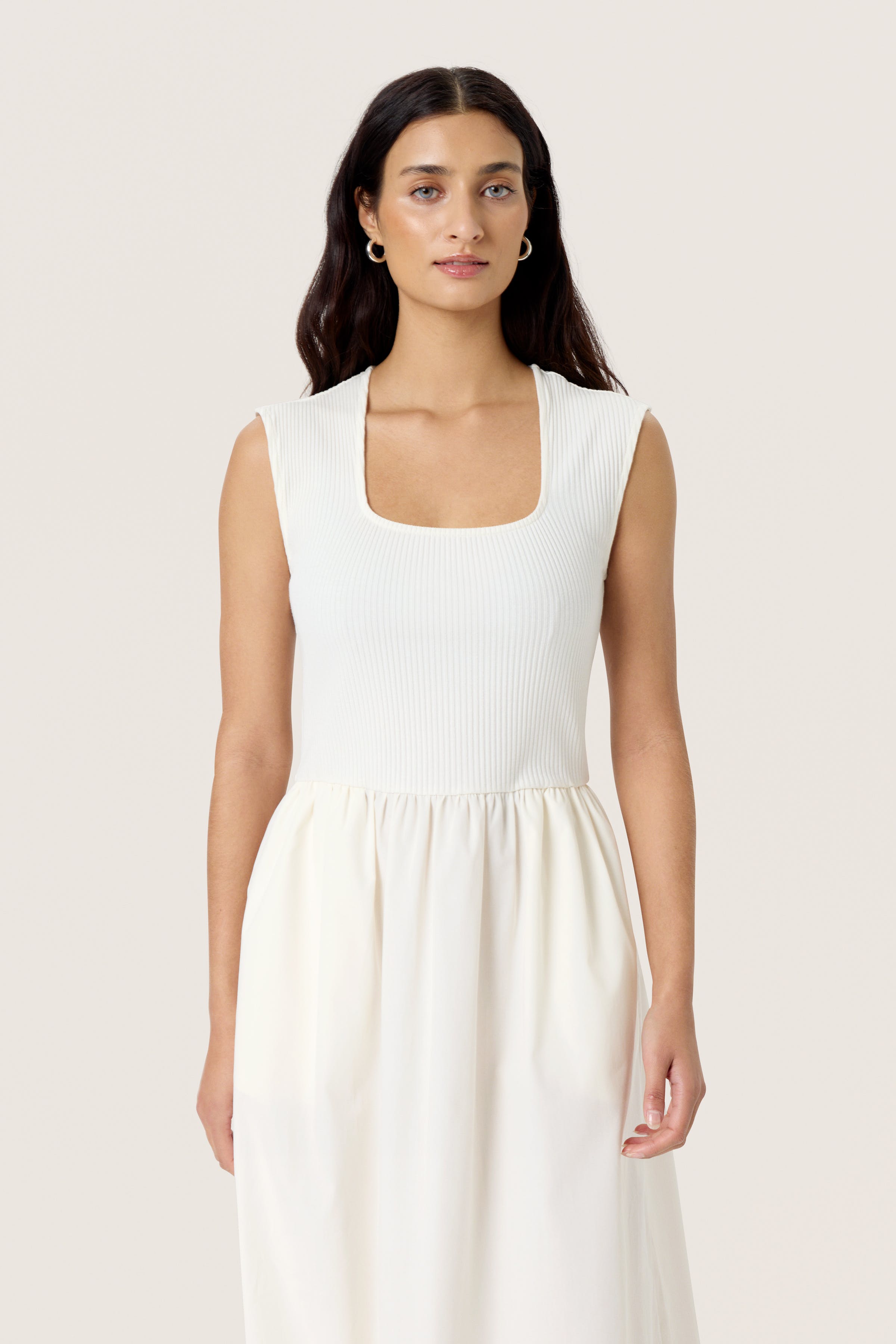 SLSimone Dress LOOKBOOK FRONT 30407490-110701