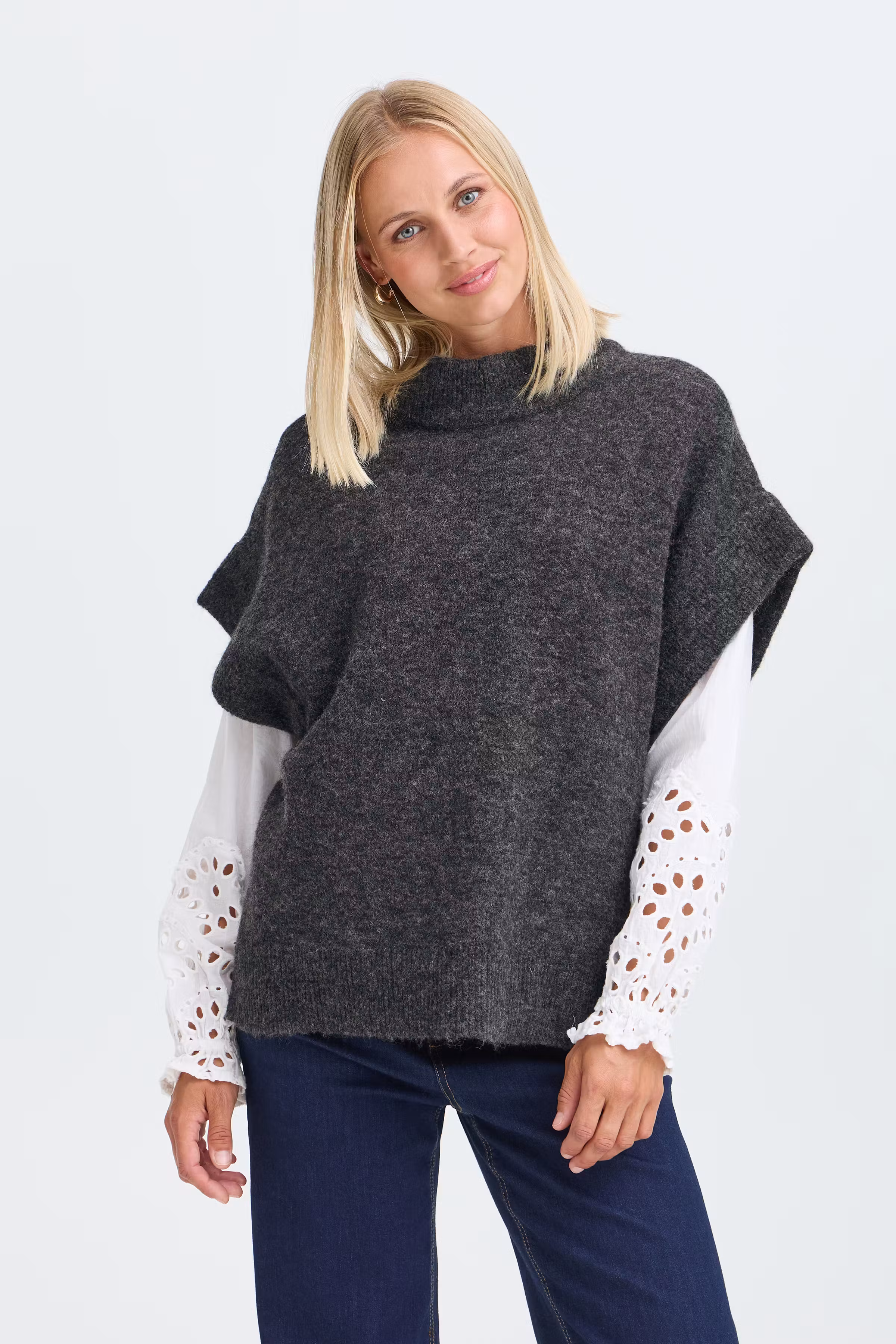 FRSANNY Vest LOOKBOOK FRONT 20612836-1806011