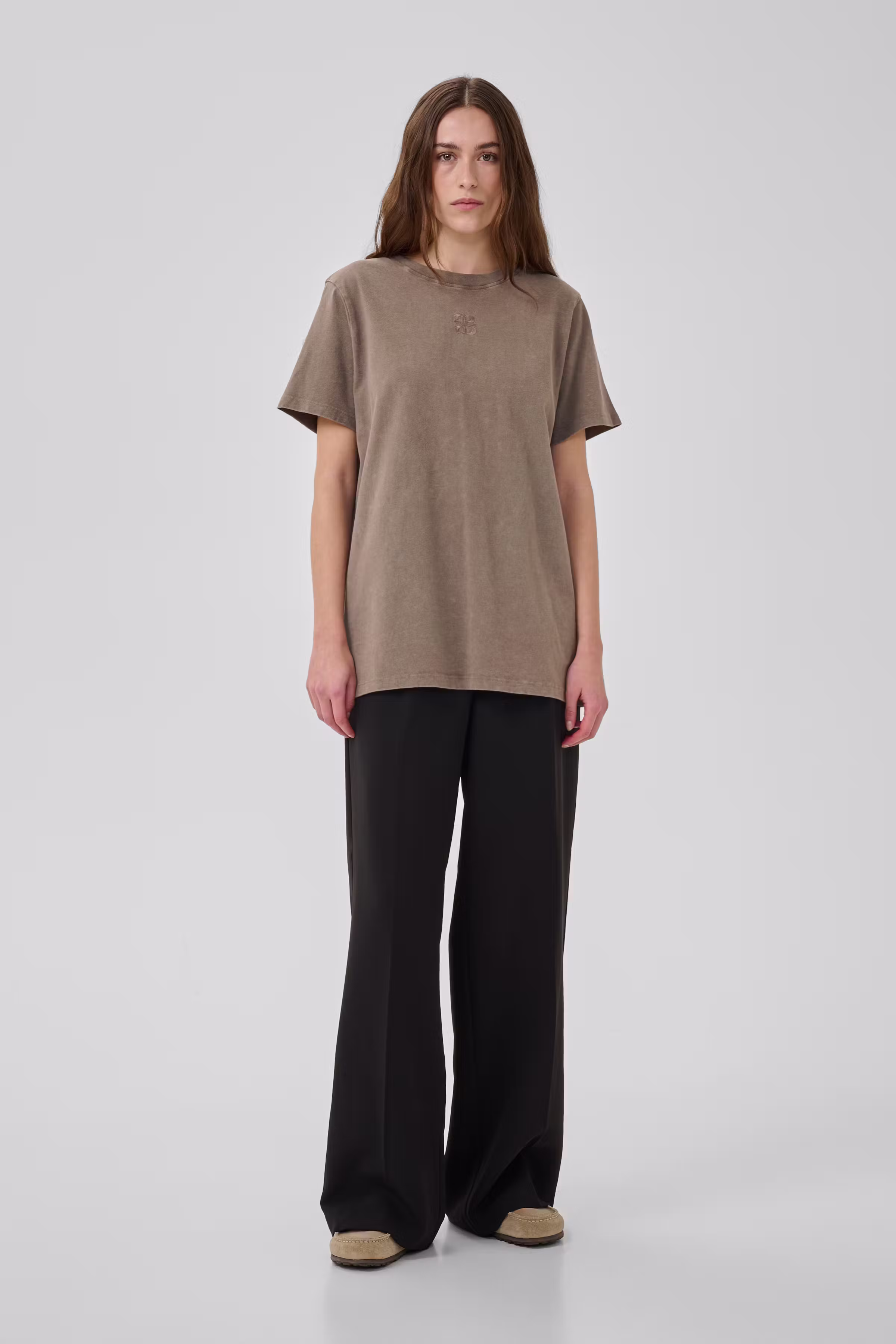 SeattleMW Logo T-shirt LOOKBOOK FRONT 10704898-109264