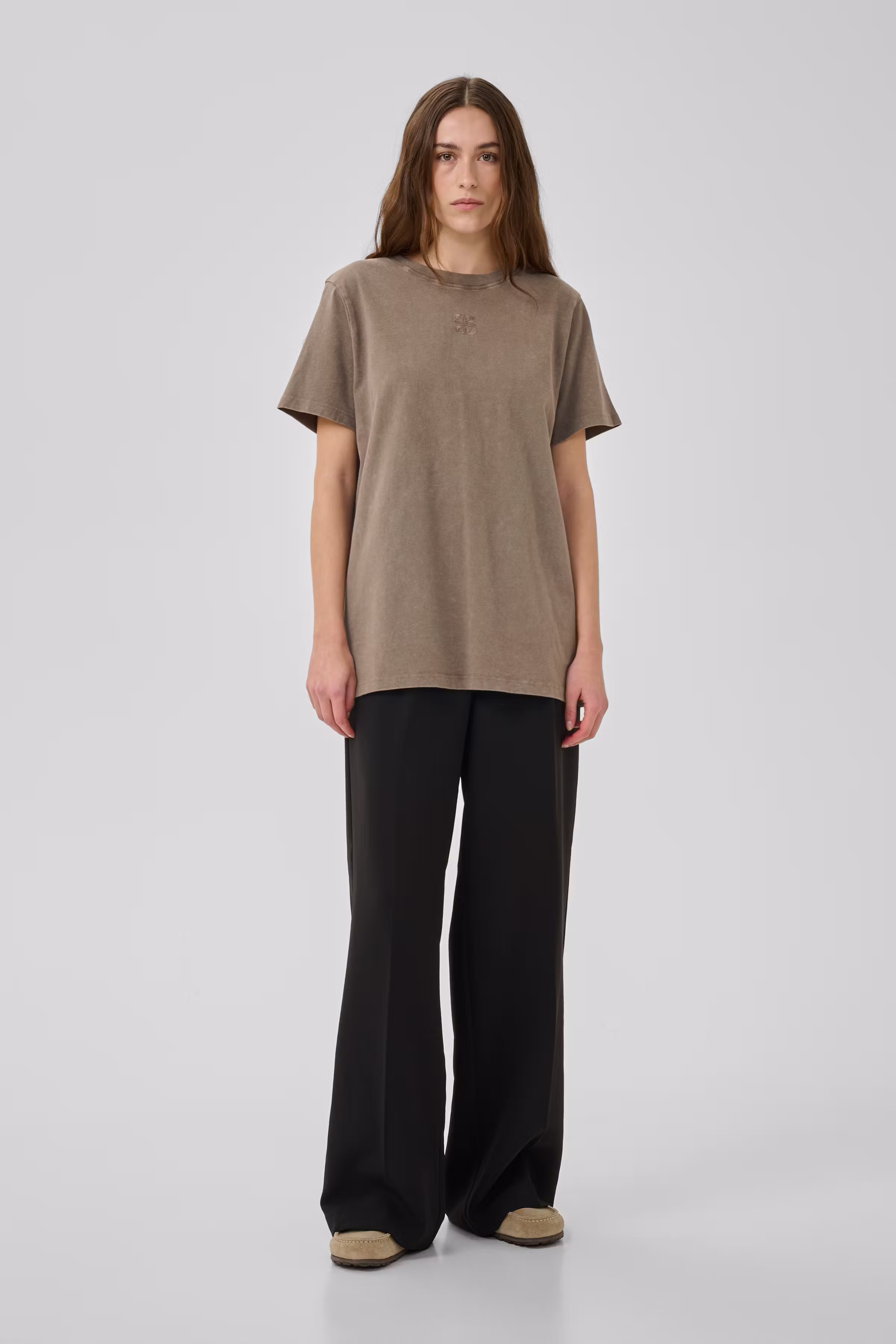 SeattleMW Logo T-shirt LOOKBOOK FRONT 10704898-109264