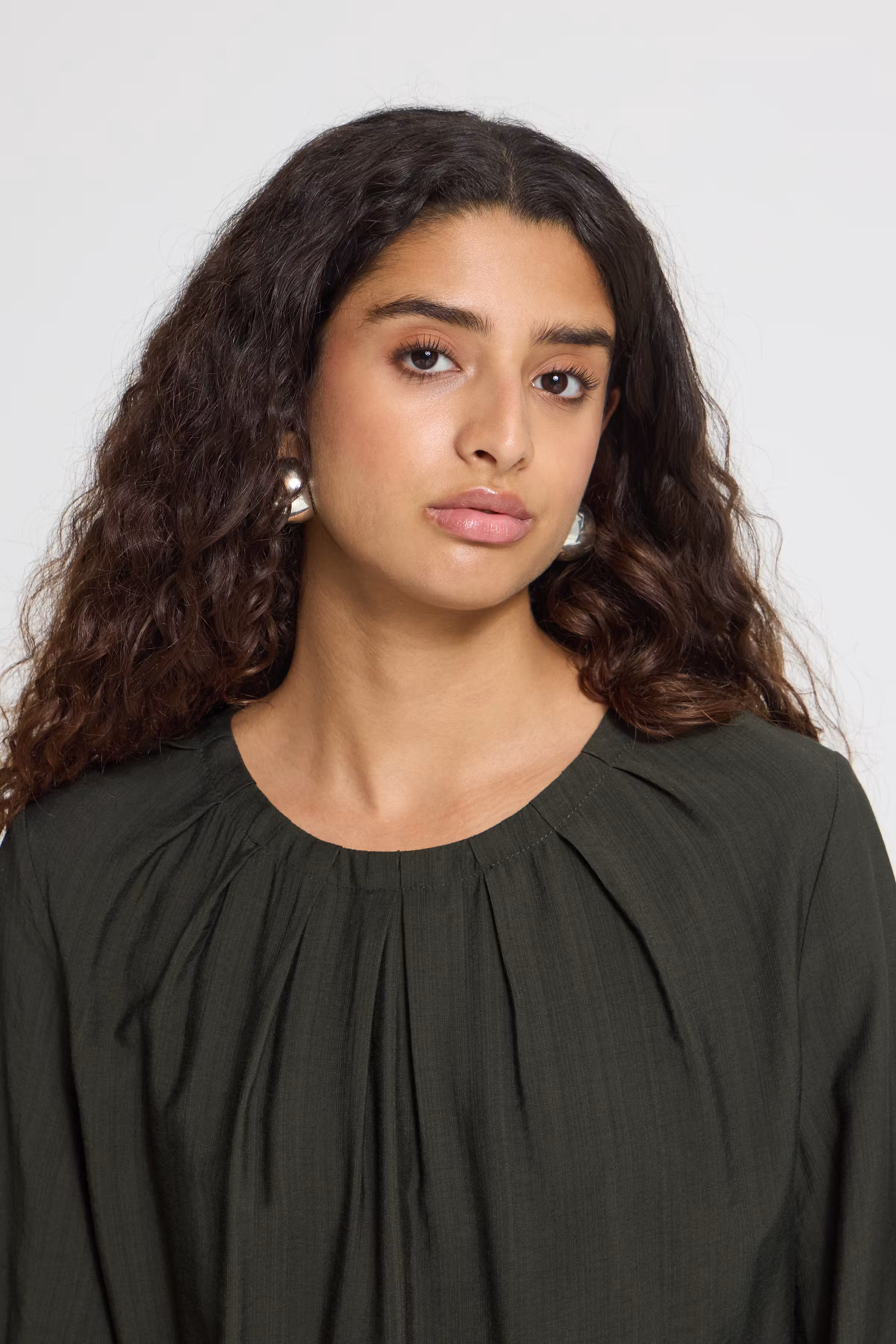 IHIMELDA Bluse LOOKBOOK DETAIL 20126767-190509