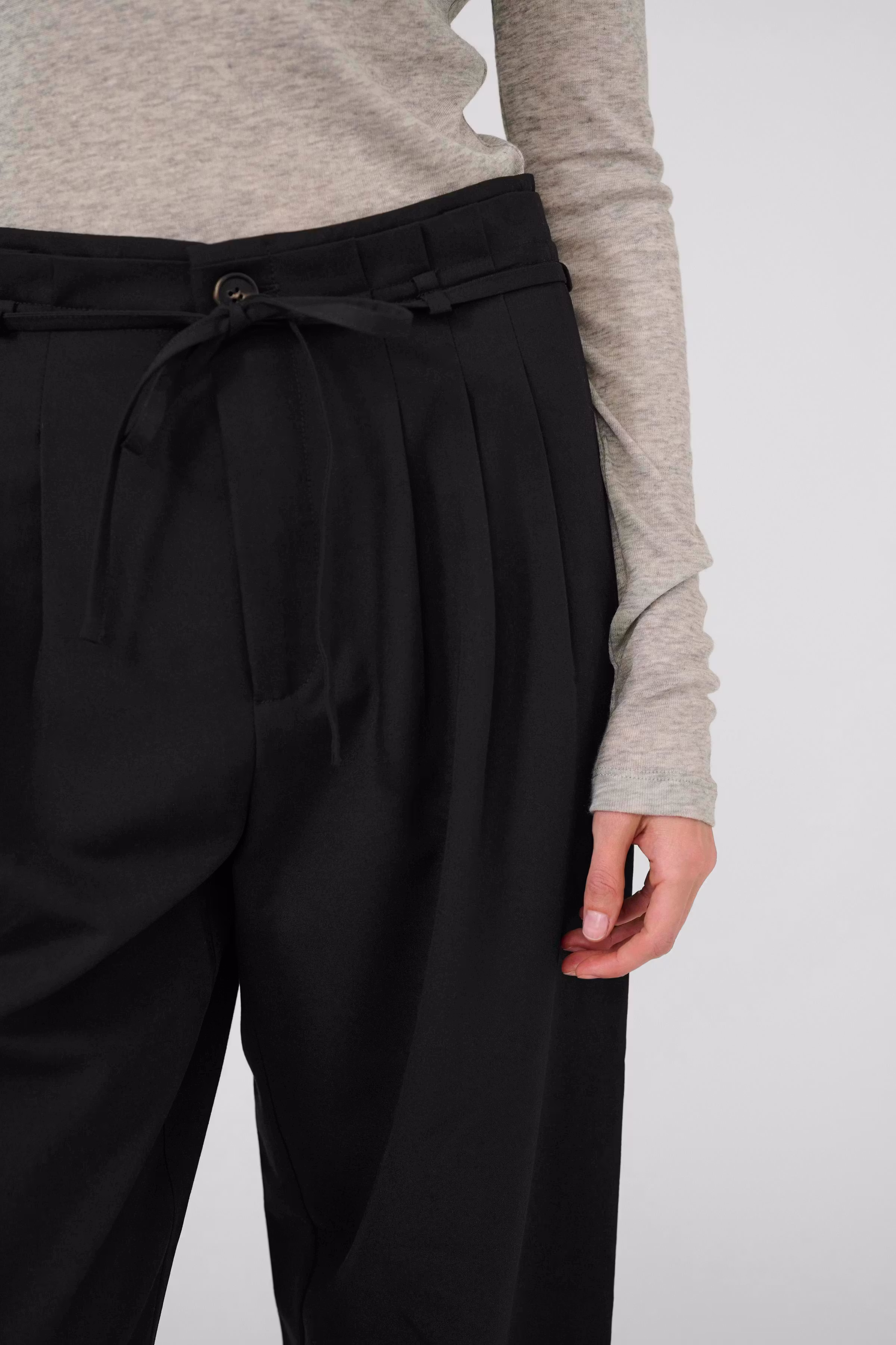 KBRo Trousers LOOKBOOK DETAIL 10105736-194008