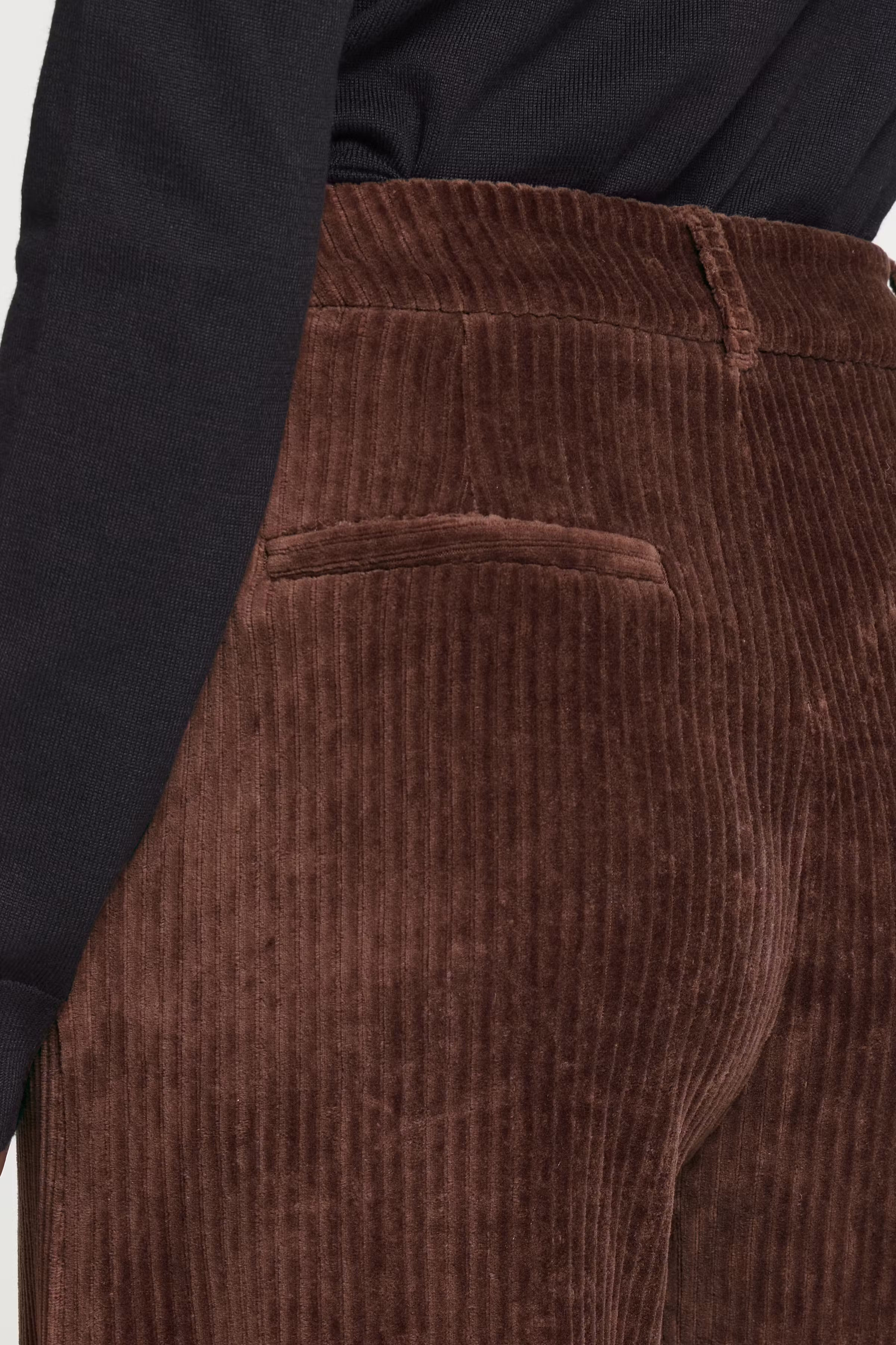 IHTAMARY Bukser LOOKBOOK DETAIL 20126373-191419