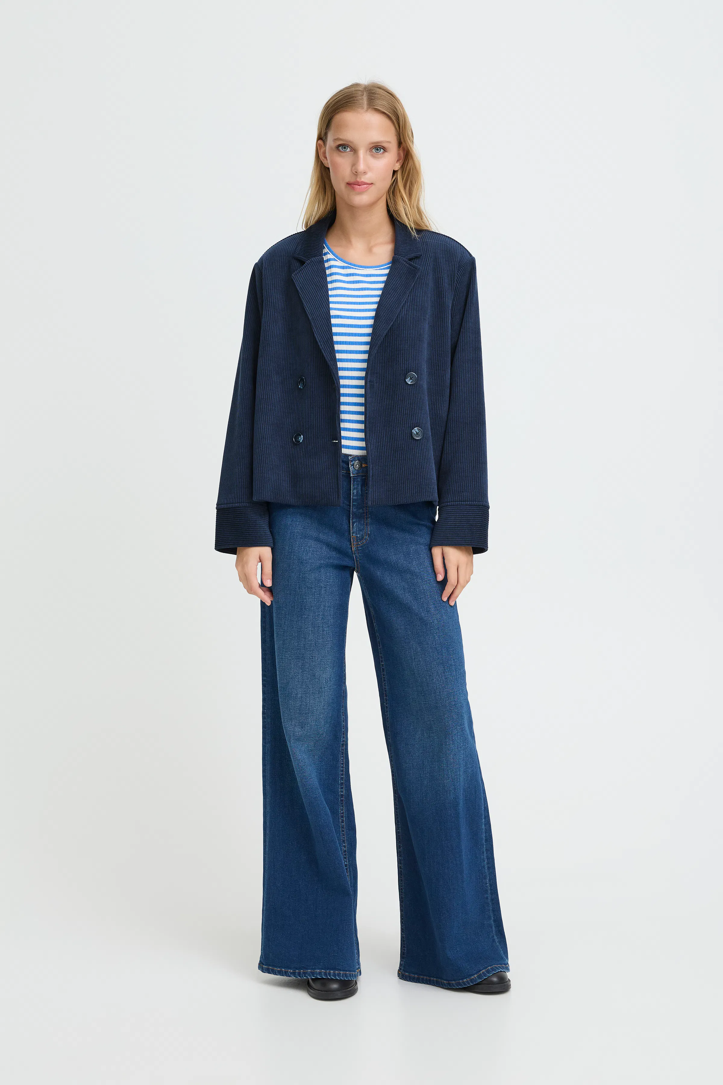 IHKATE Blazer LOOKBOOK FRONT 20125229-194010