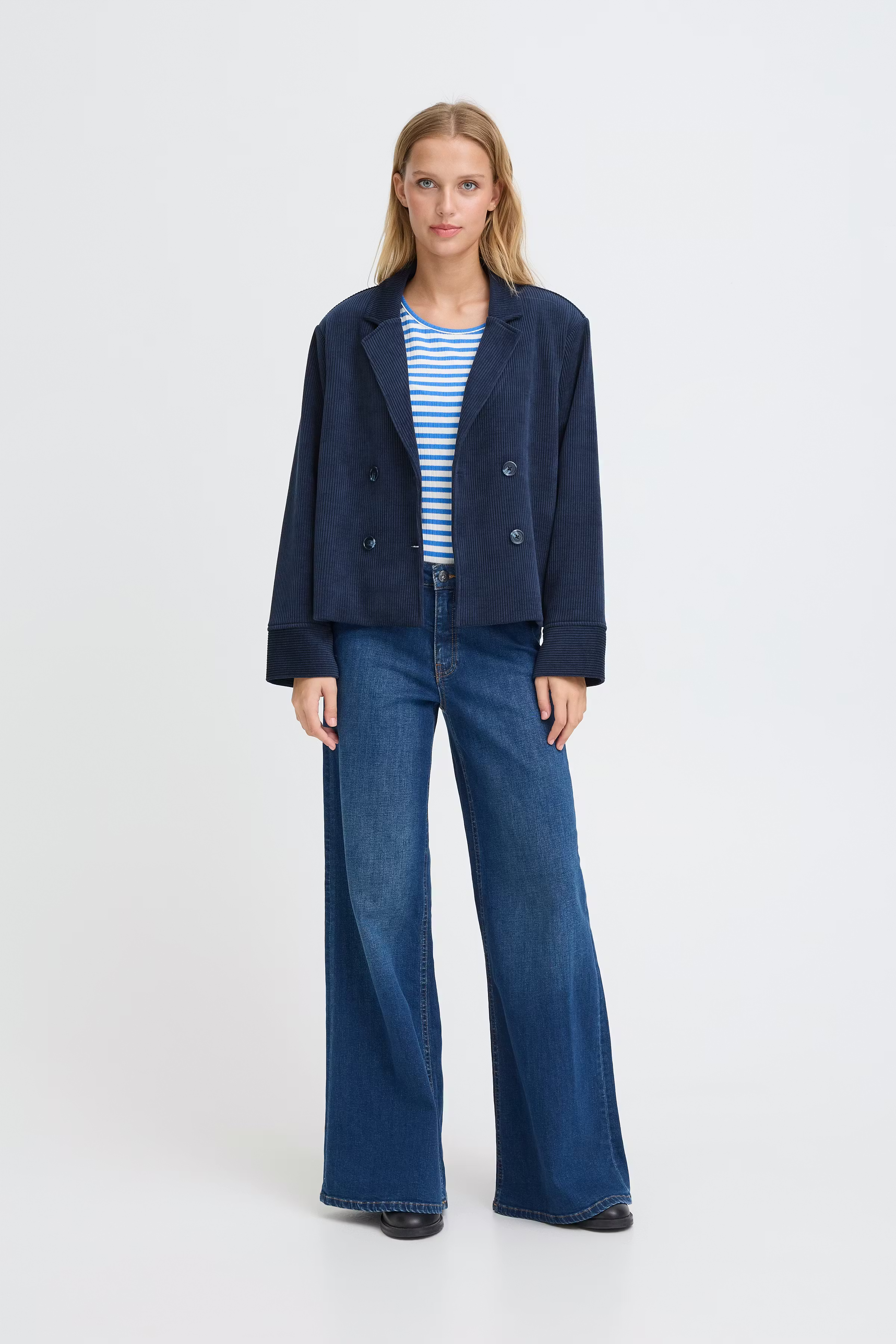 IHKATE Blazer LOOKBOOK FRONT 20125229-194010