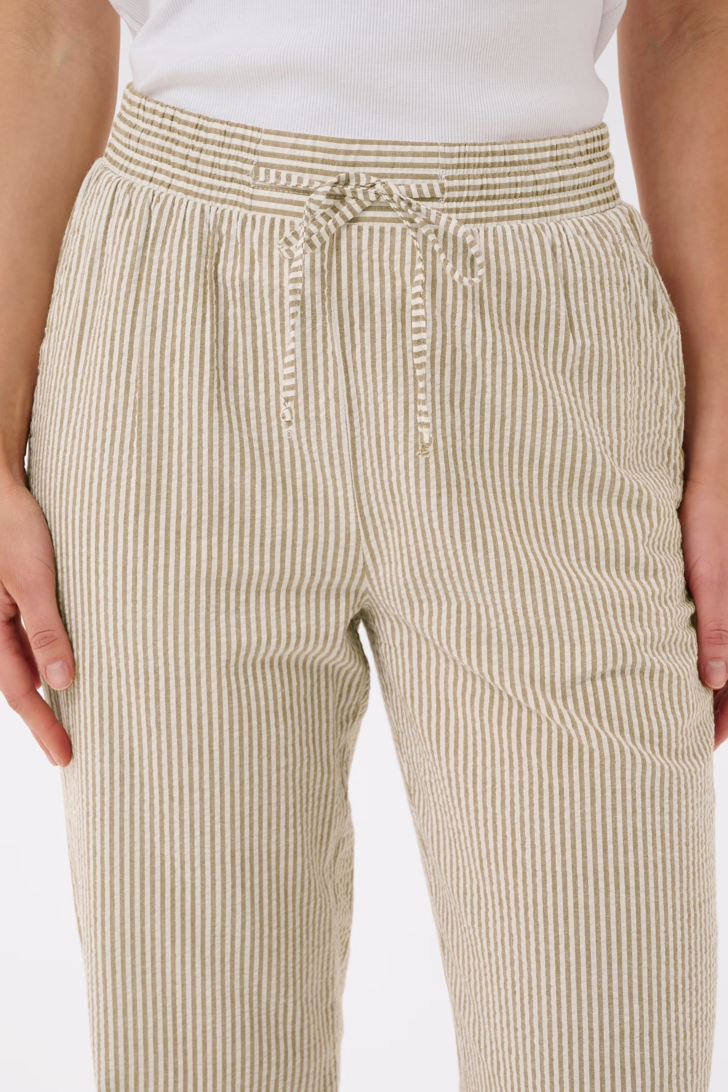 ElmikoSZ Broek LOOKBOOK DETAIL 30515128-304845