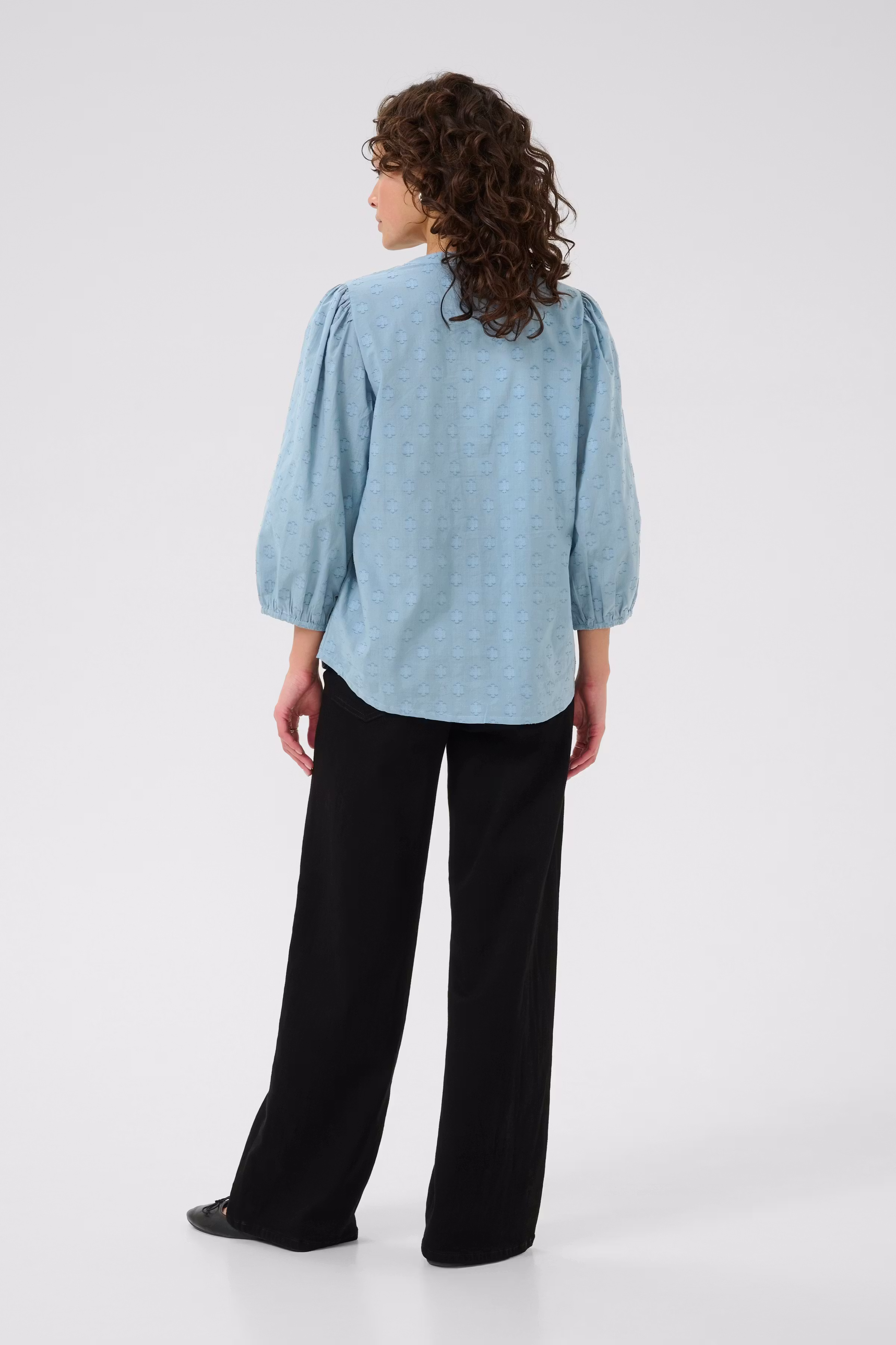 KAenya Blouse LOOKBOOK BACK 10510755-174018