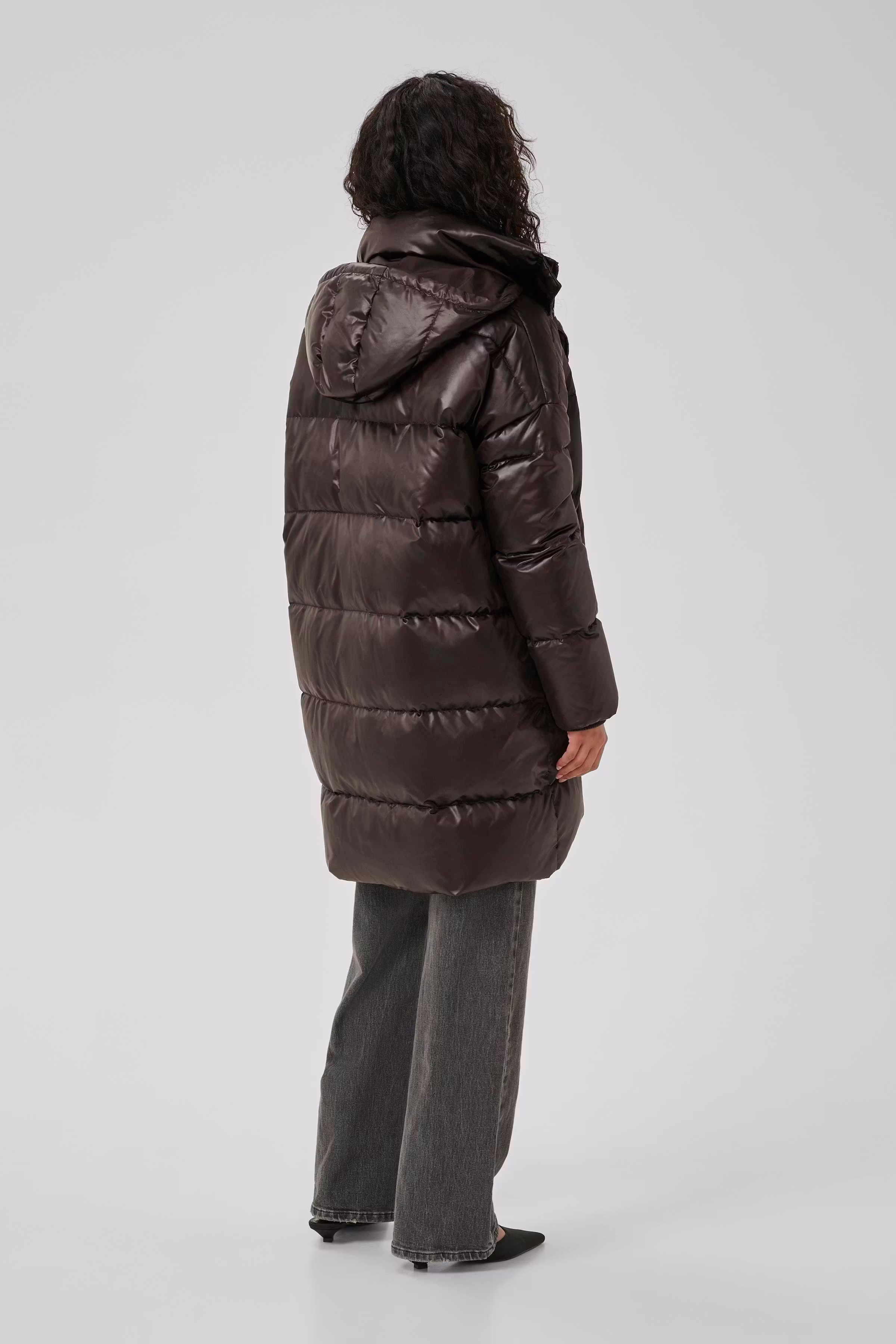 GlossyMW Mantel LOOKBOOK BACK 10704754-191103