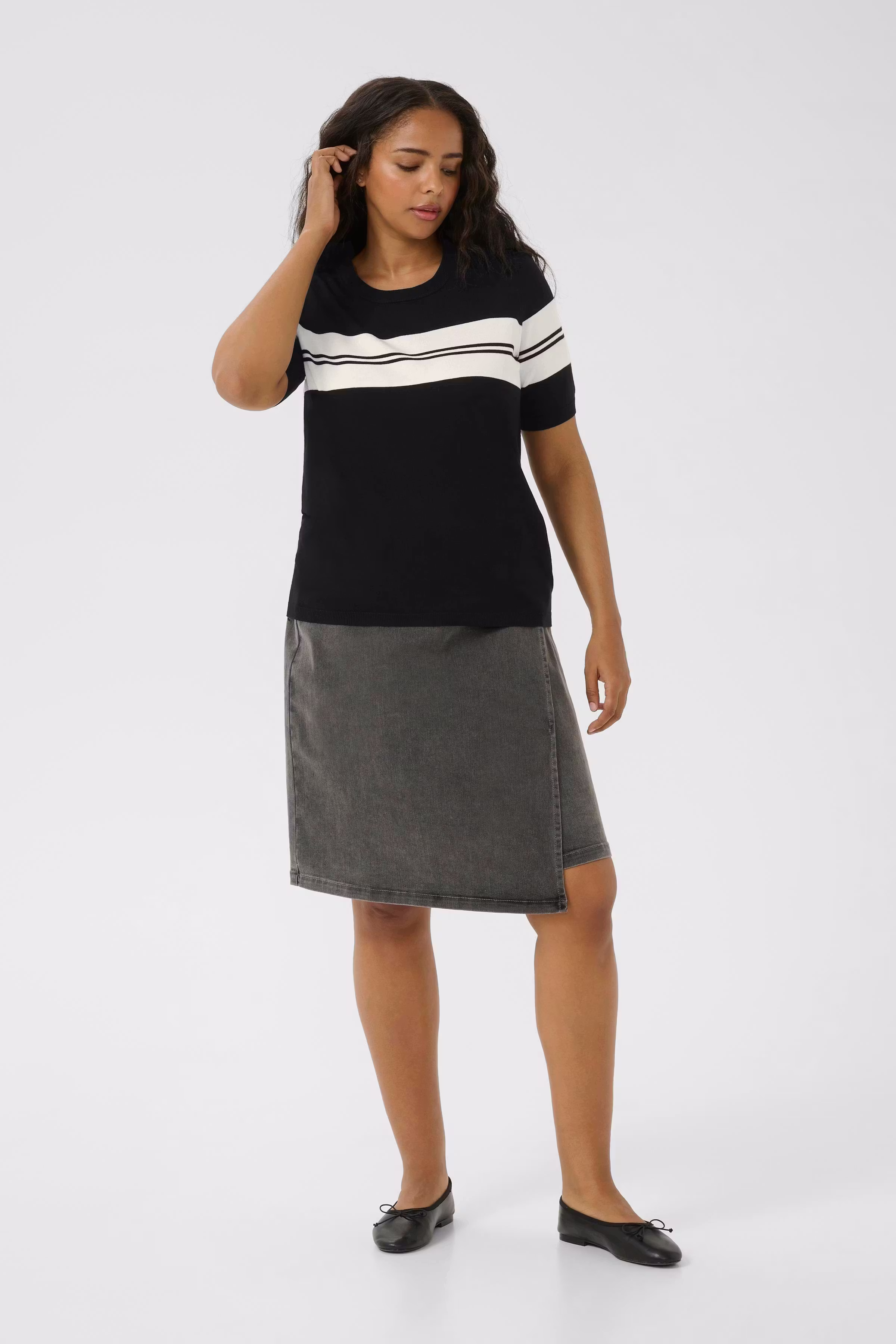 KClizzy Pullover LOOKBOOK FRONT 10582914-107916