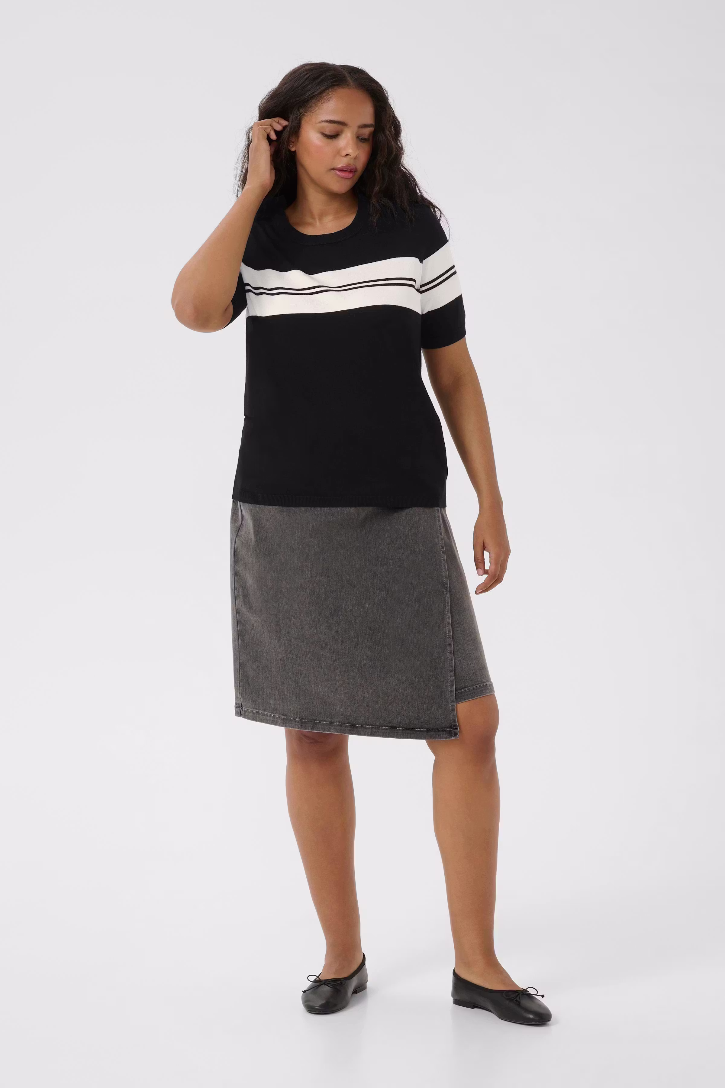 KClizzy Pullover LOOKBOOK FRONT 10582914-107916