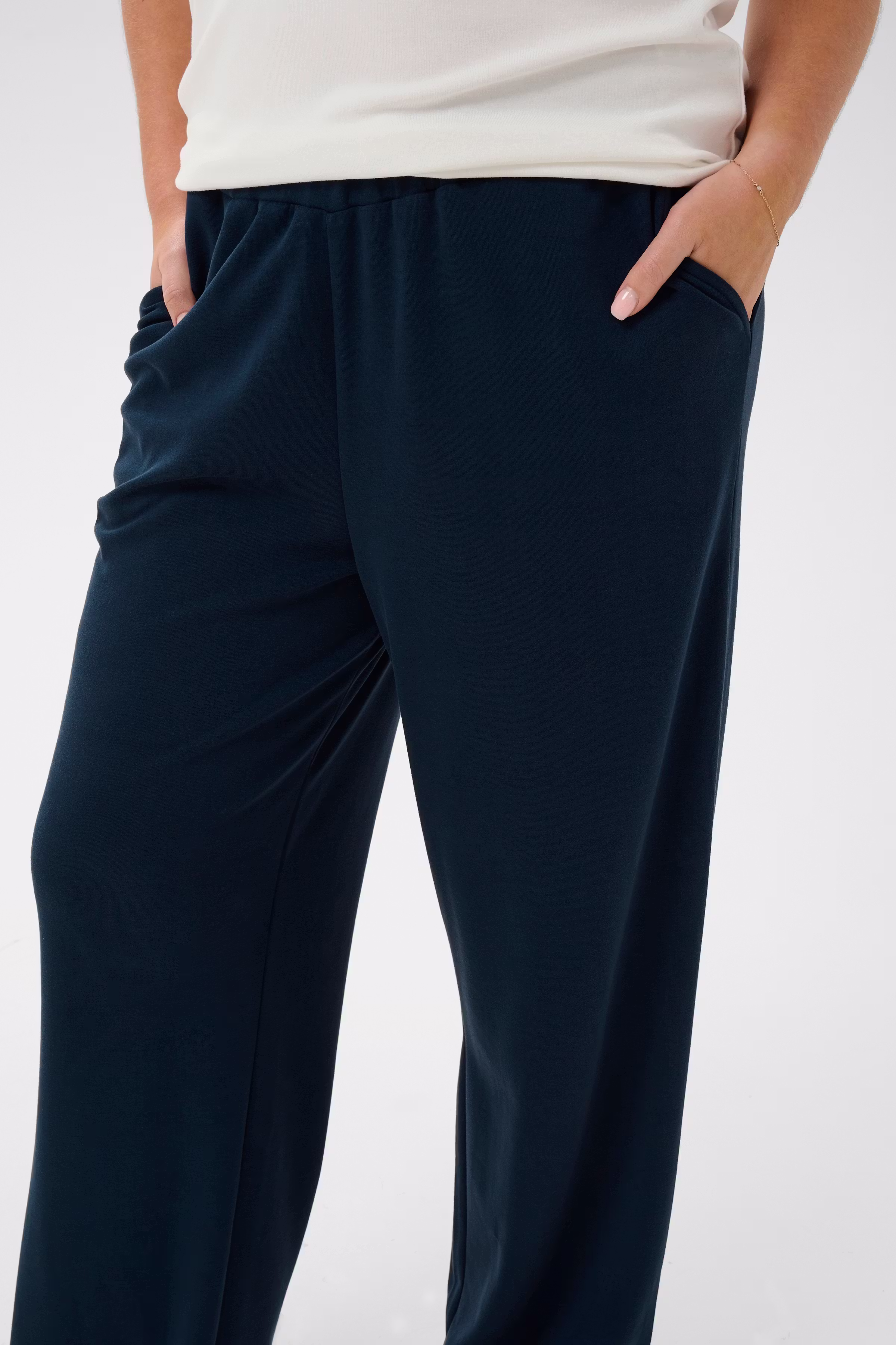 KCannia Bukser LOOKBOOK DETAIL 10584208-194020