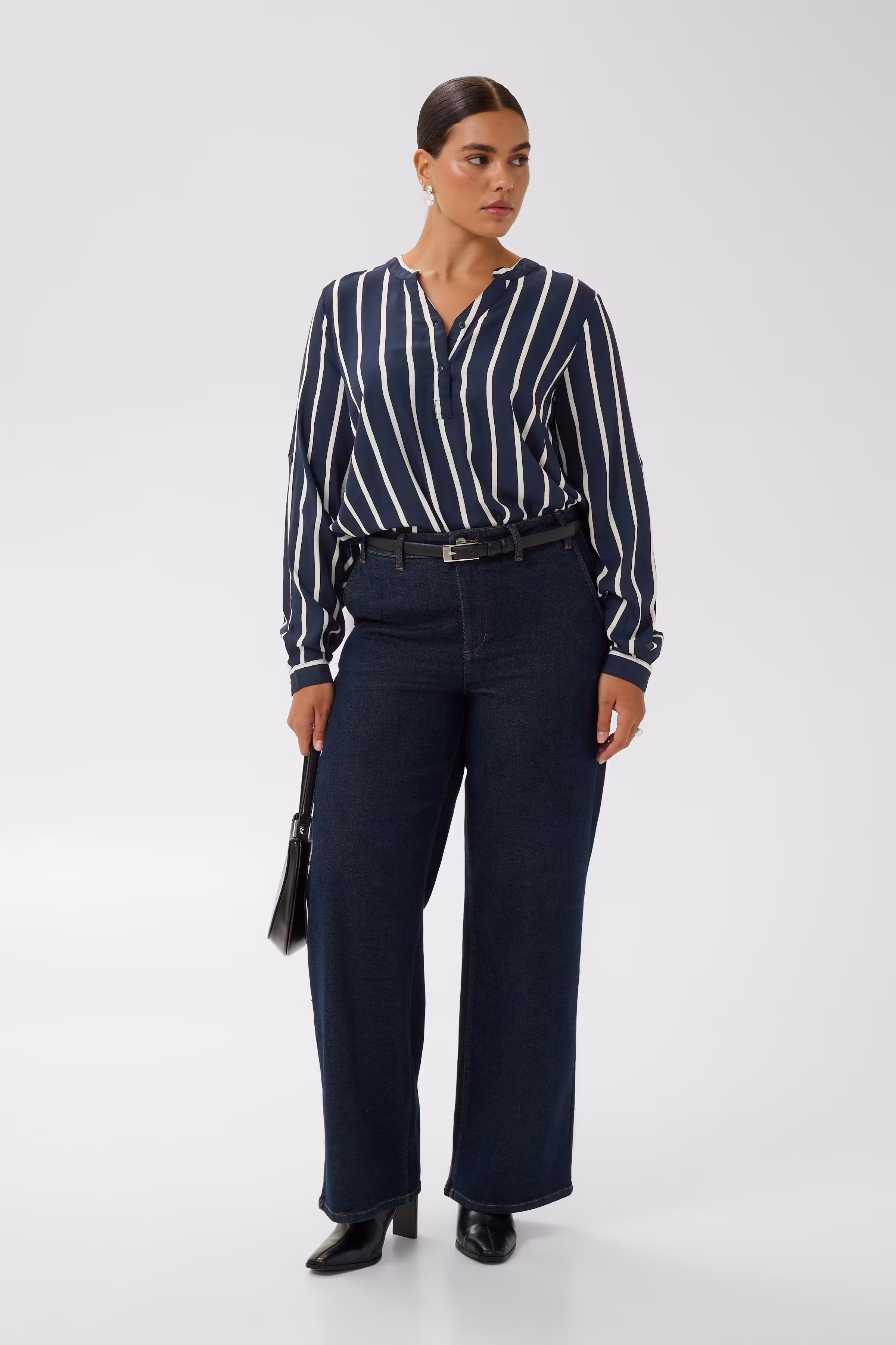 KCsida Blus LOOKBOOK FRONT 10580350-101651