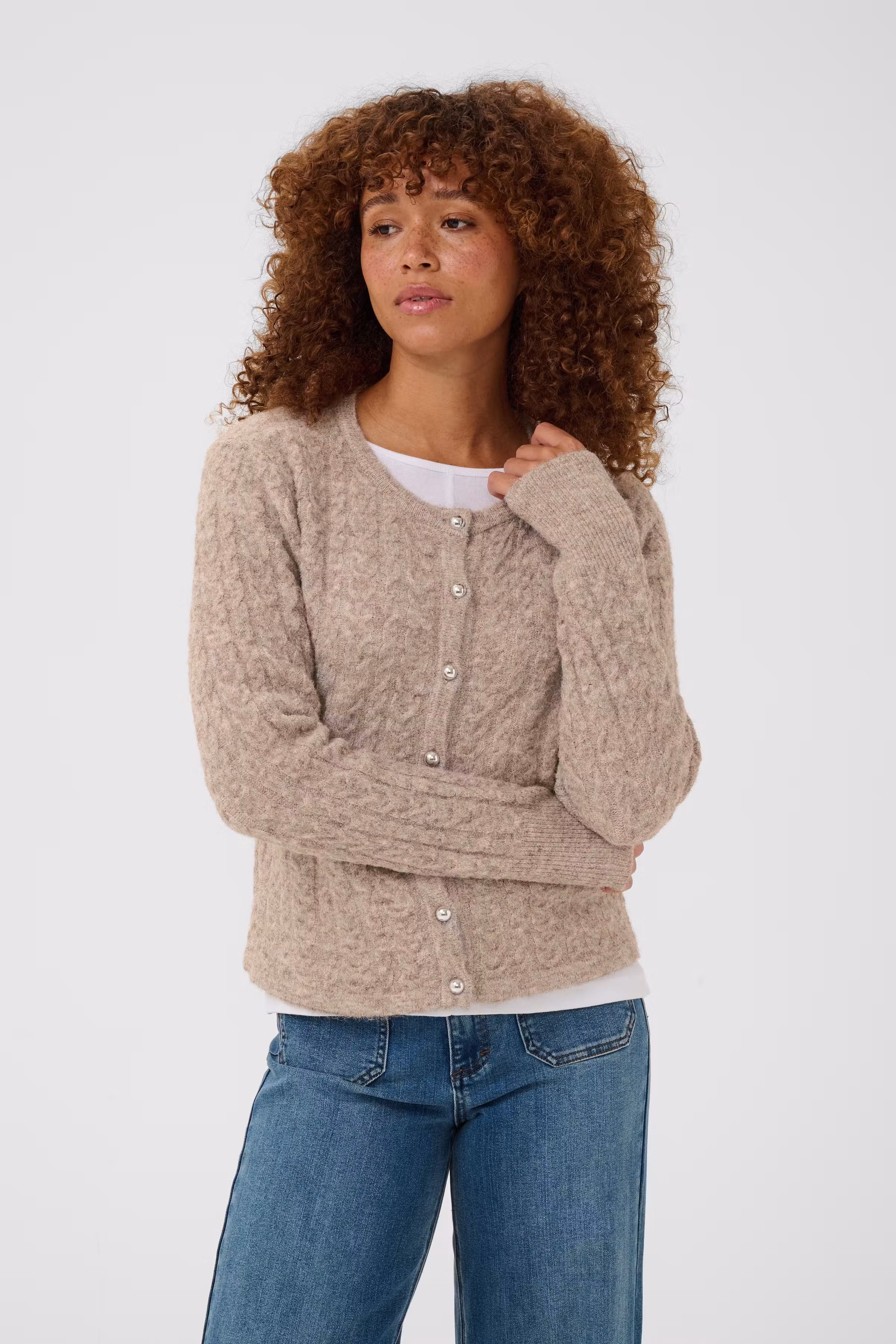 KAmelanie Cardigan LOOKBOOK FRONT 10512196-109952