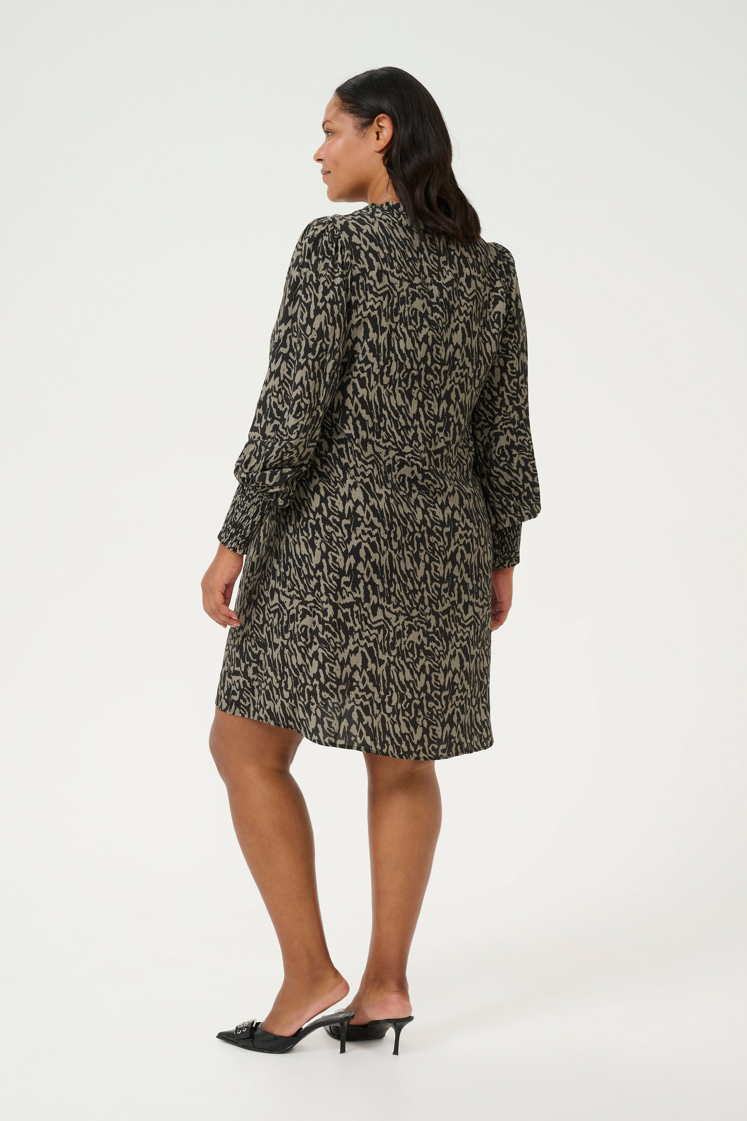 KCmahlena Klänning LOOKBOOK BACK 10582912-106937