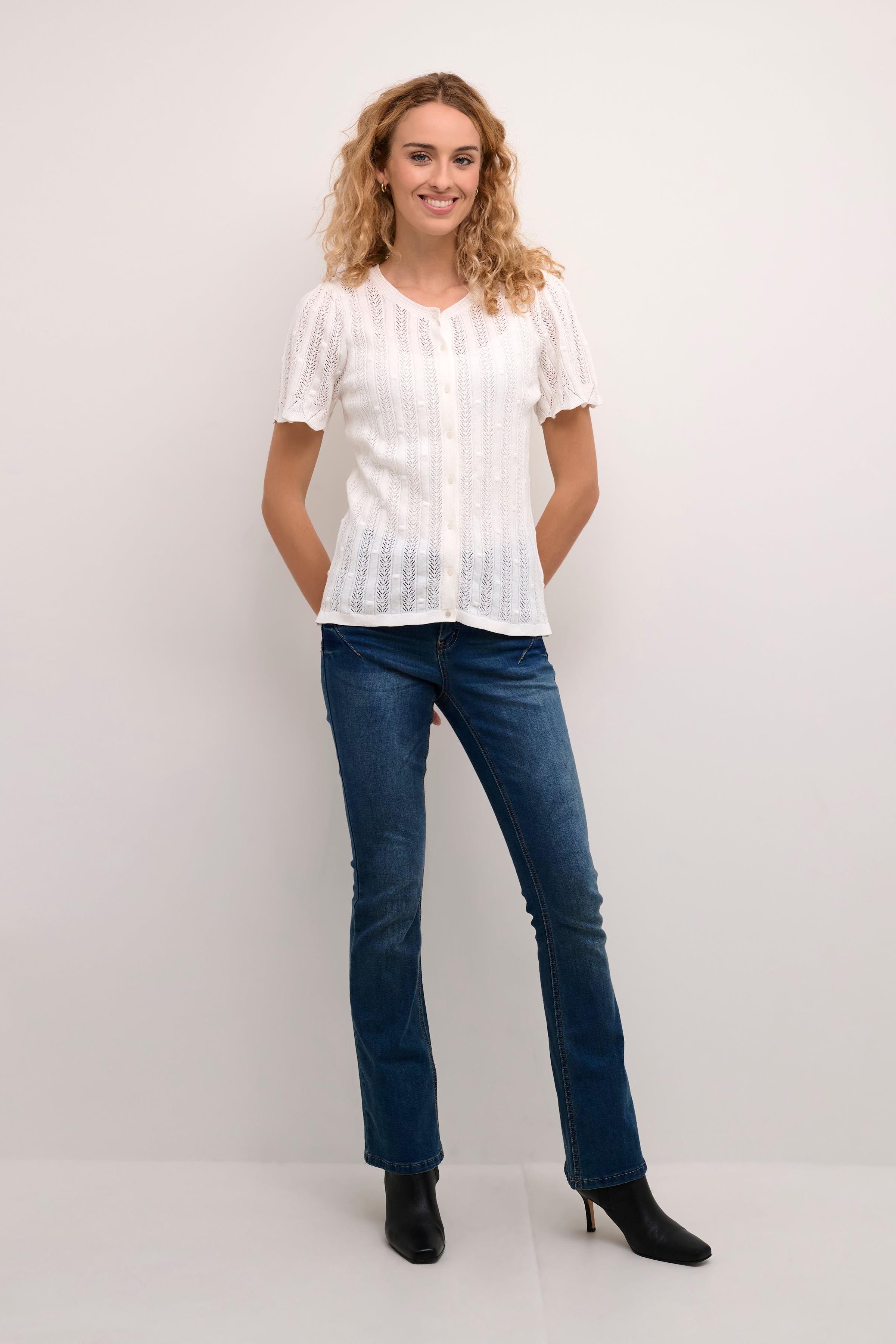 CRJanti Bluse LOOKBOOK FRONT 10613296-110602