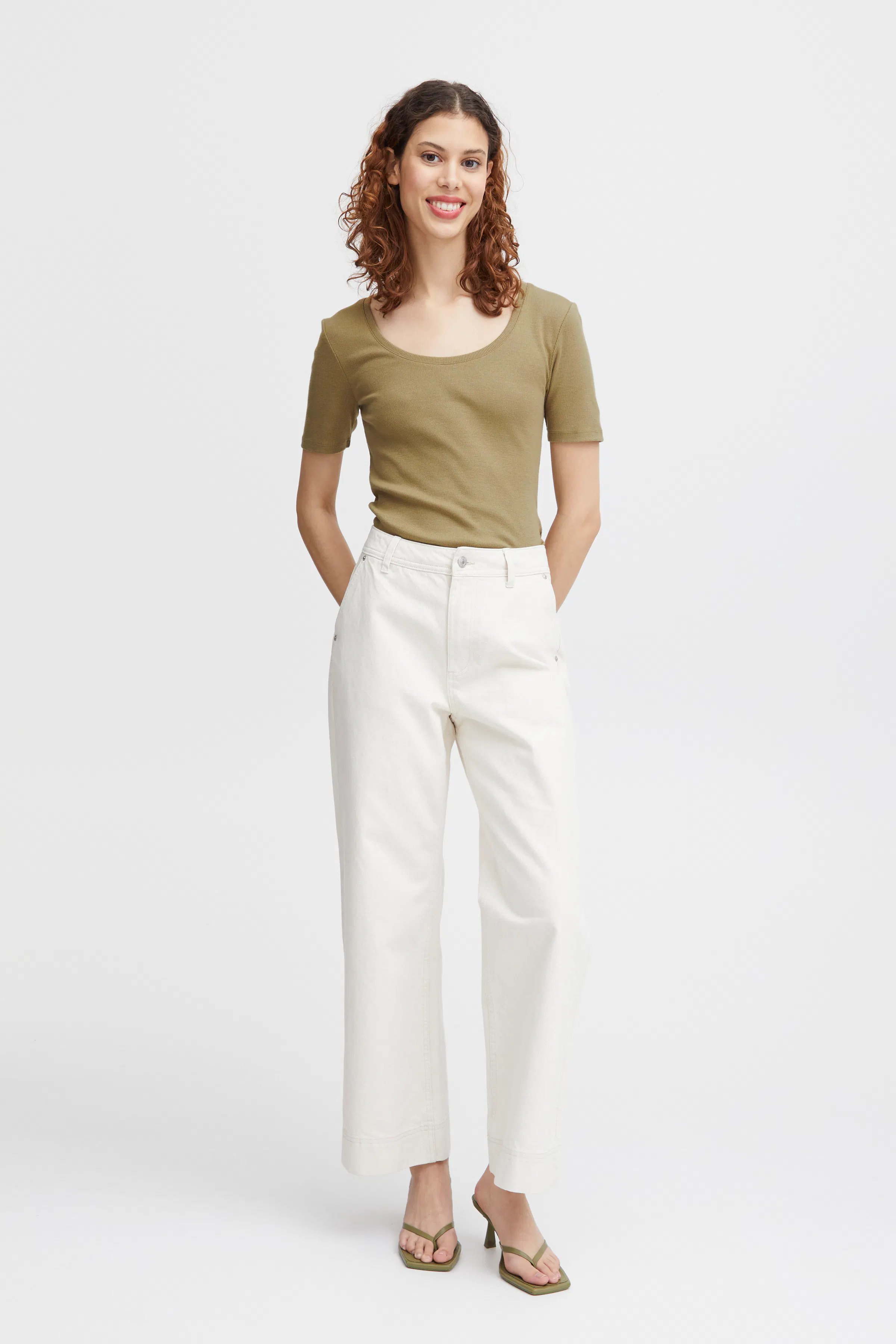 BYSANANA T-shirt LOOKBOOK FRONT 20814678-170620