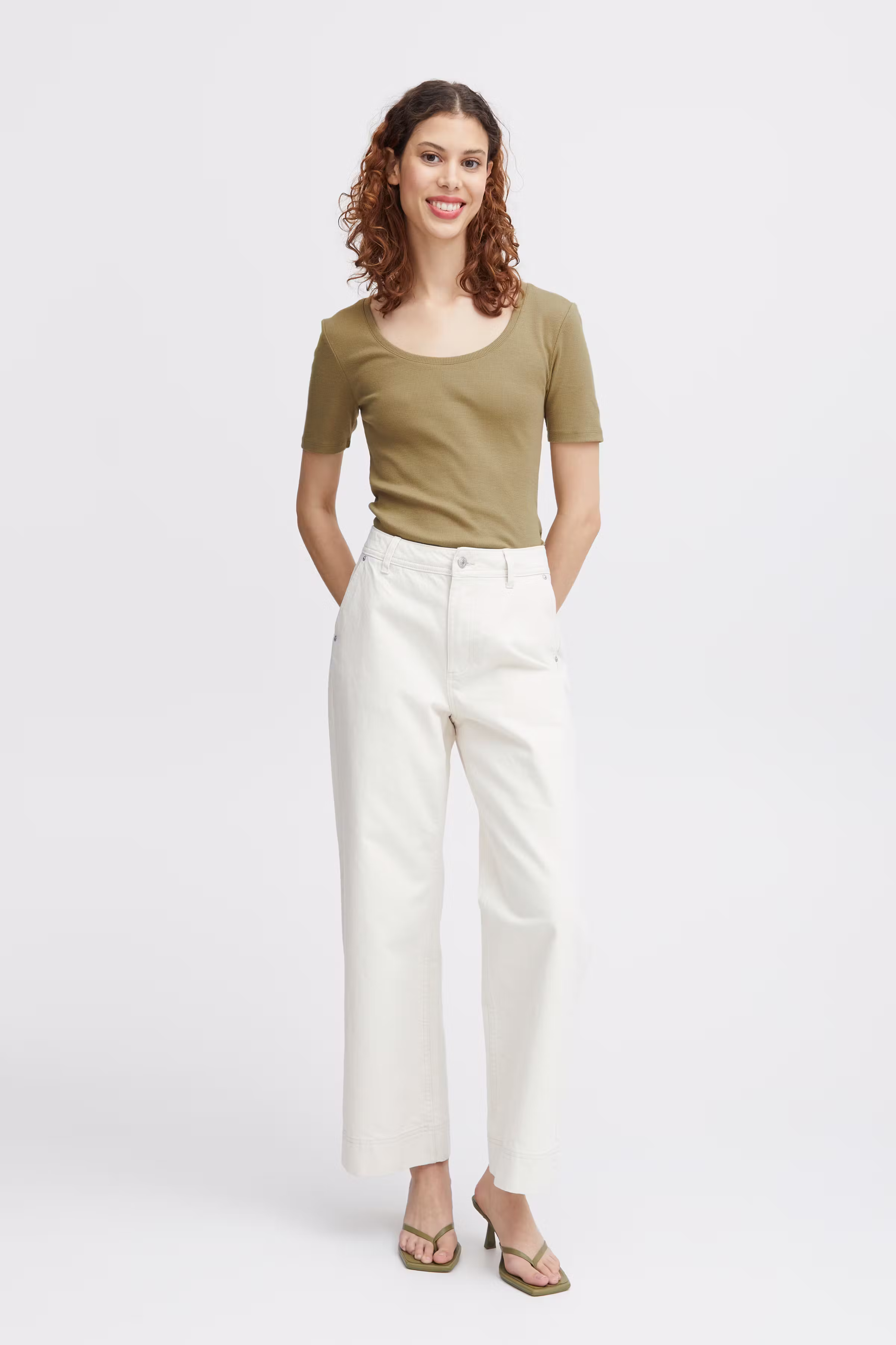 BYSANANA T-shirt LOOKBOOK FRONT 20814678-170620