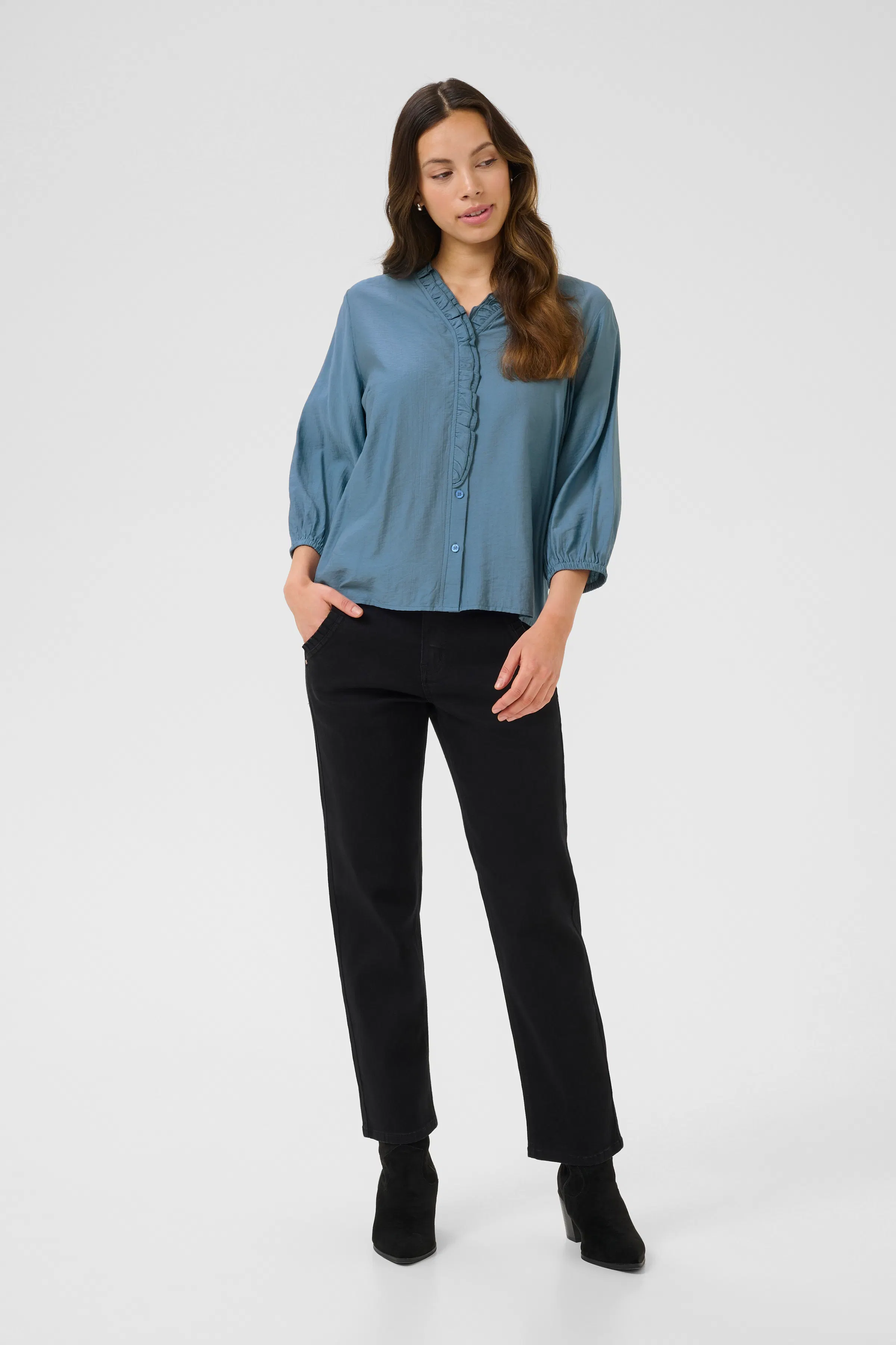 CRSofia Shirt LOOKBOOK FRONT 10613913-174023