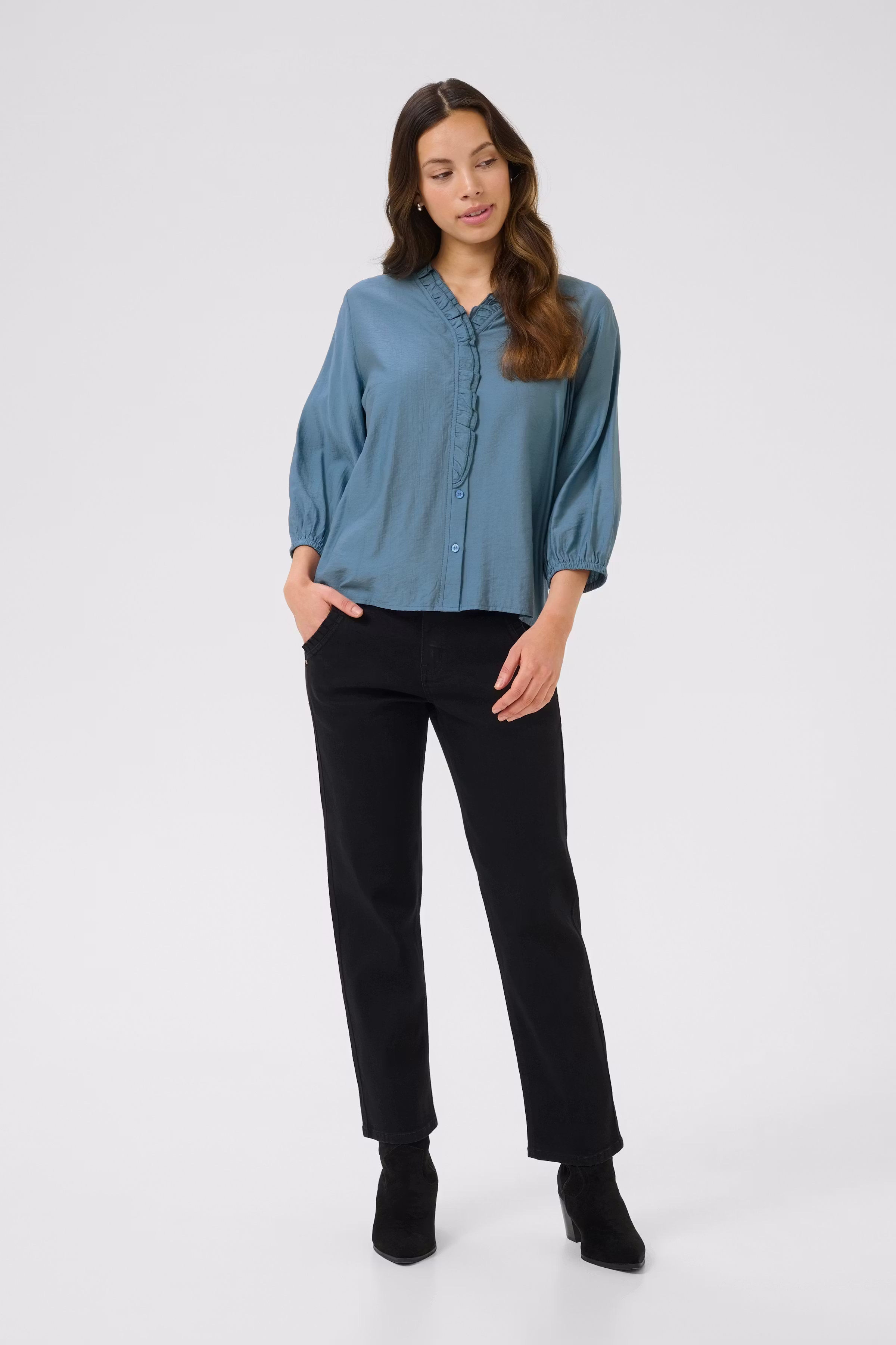 CRSofia Shirt LOOKBOOK FRONT 10613913-174023