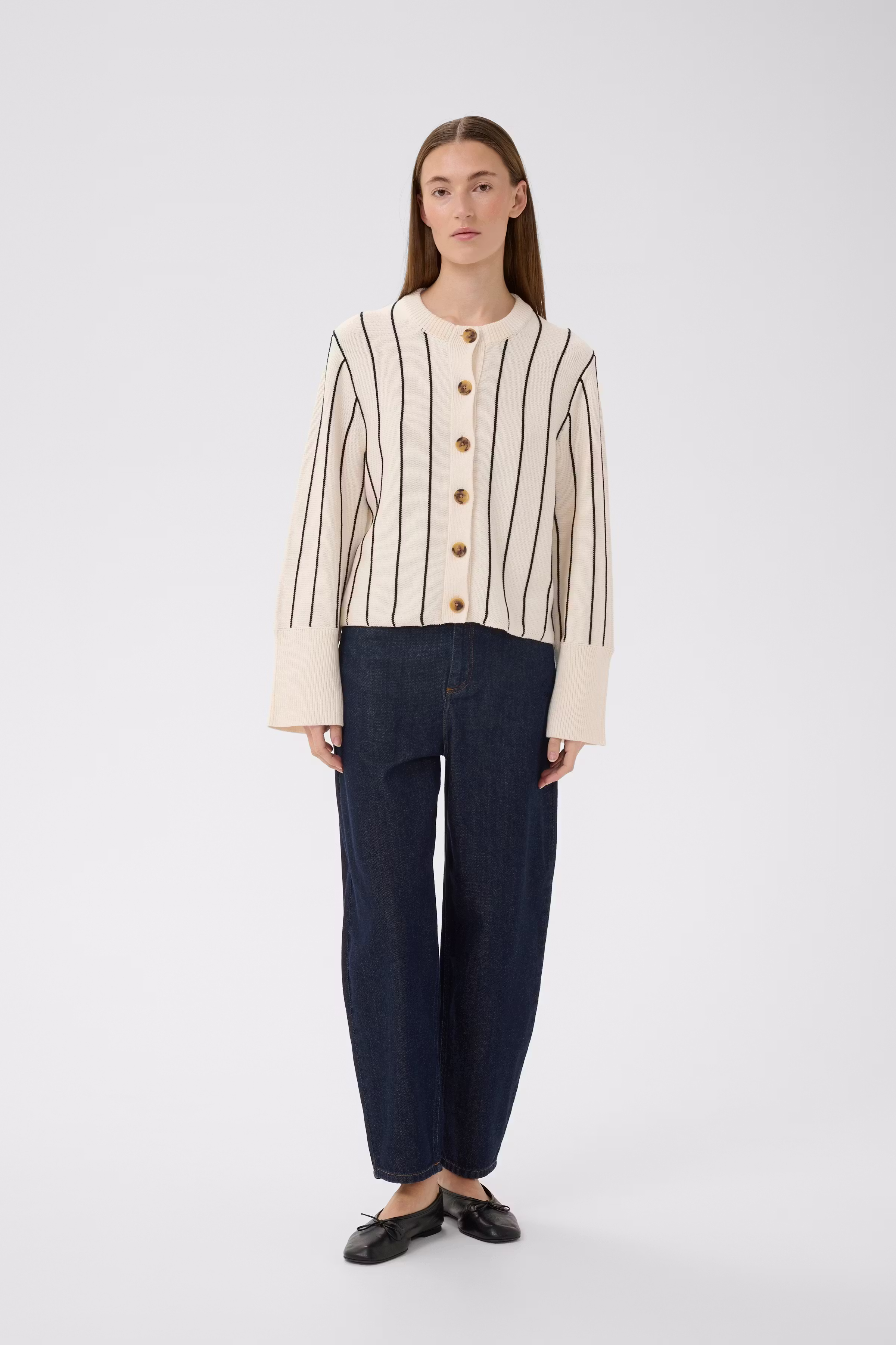 KarfinaIW Barrel Jeans LOOKBOOK FRONT 30111189-303349