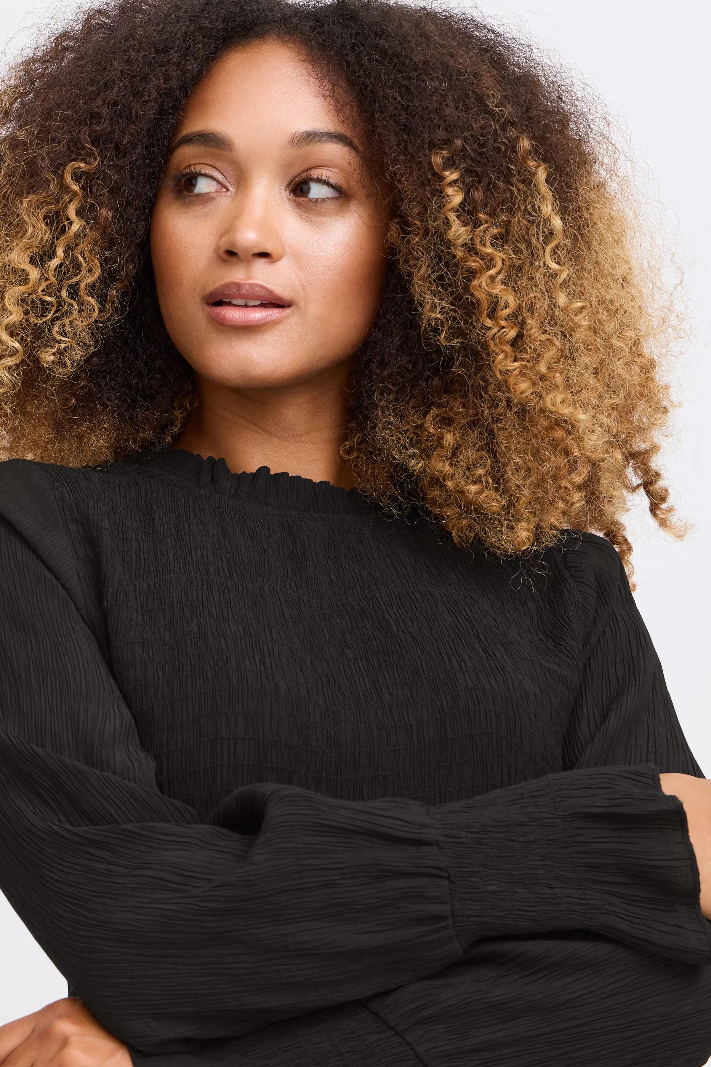 SBINGEBORG Bluse LOOKBOOK DETAIL 22100787-190303