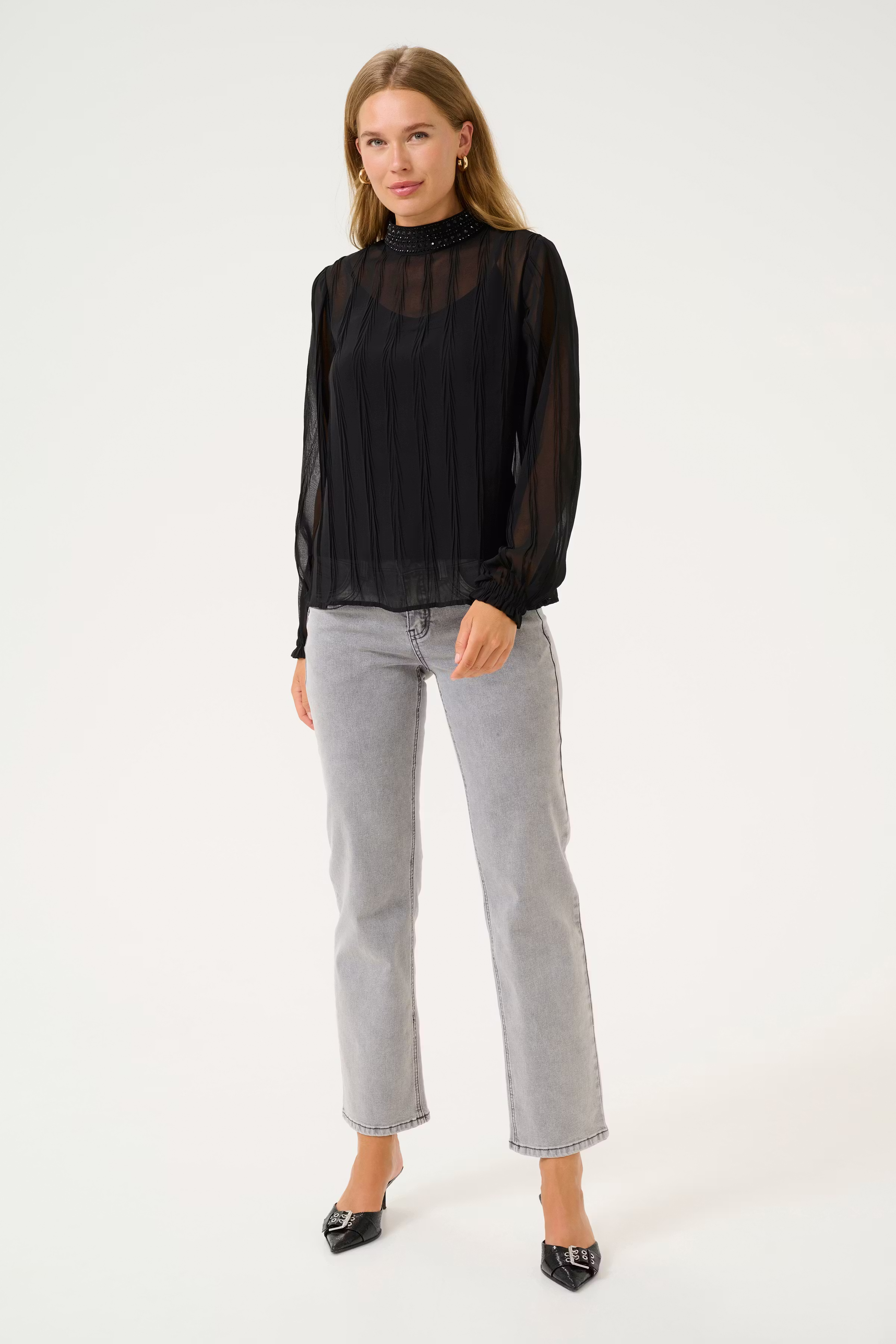 CRSadia Blus LOOKBOOK FRONT 10612960-100120