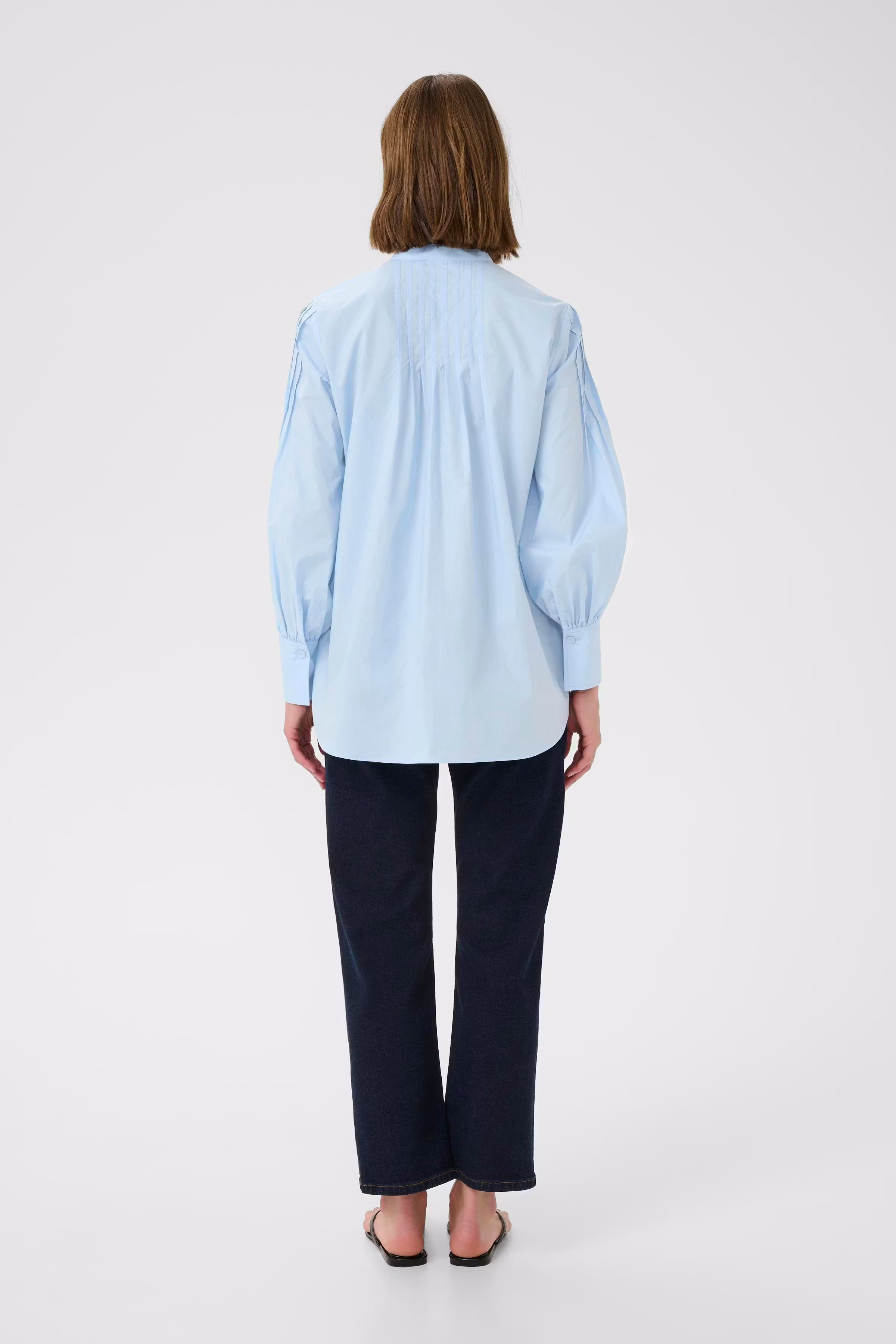 ConorIW Shirt LOOKBOOK BACK 30110229-154031