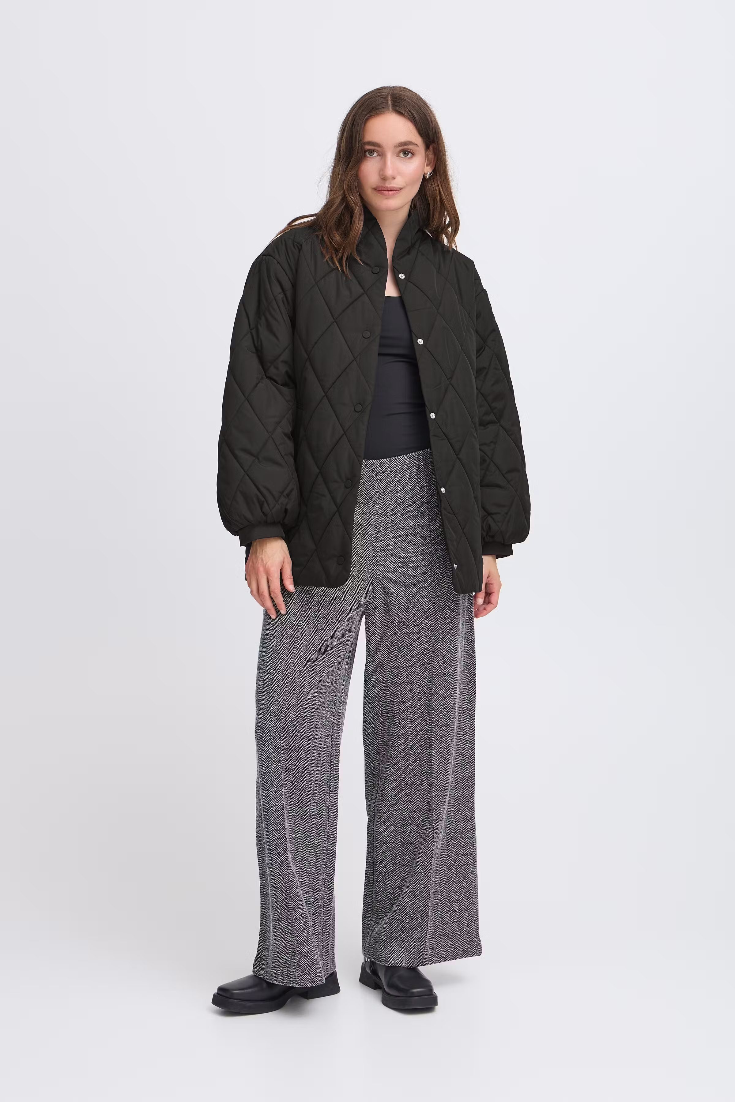 IHHANSA Outerwear LOOKBOOK FRONT 20118774-194008