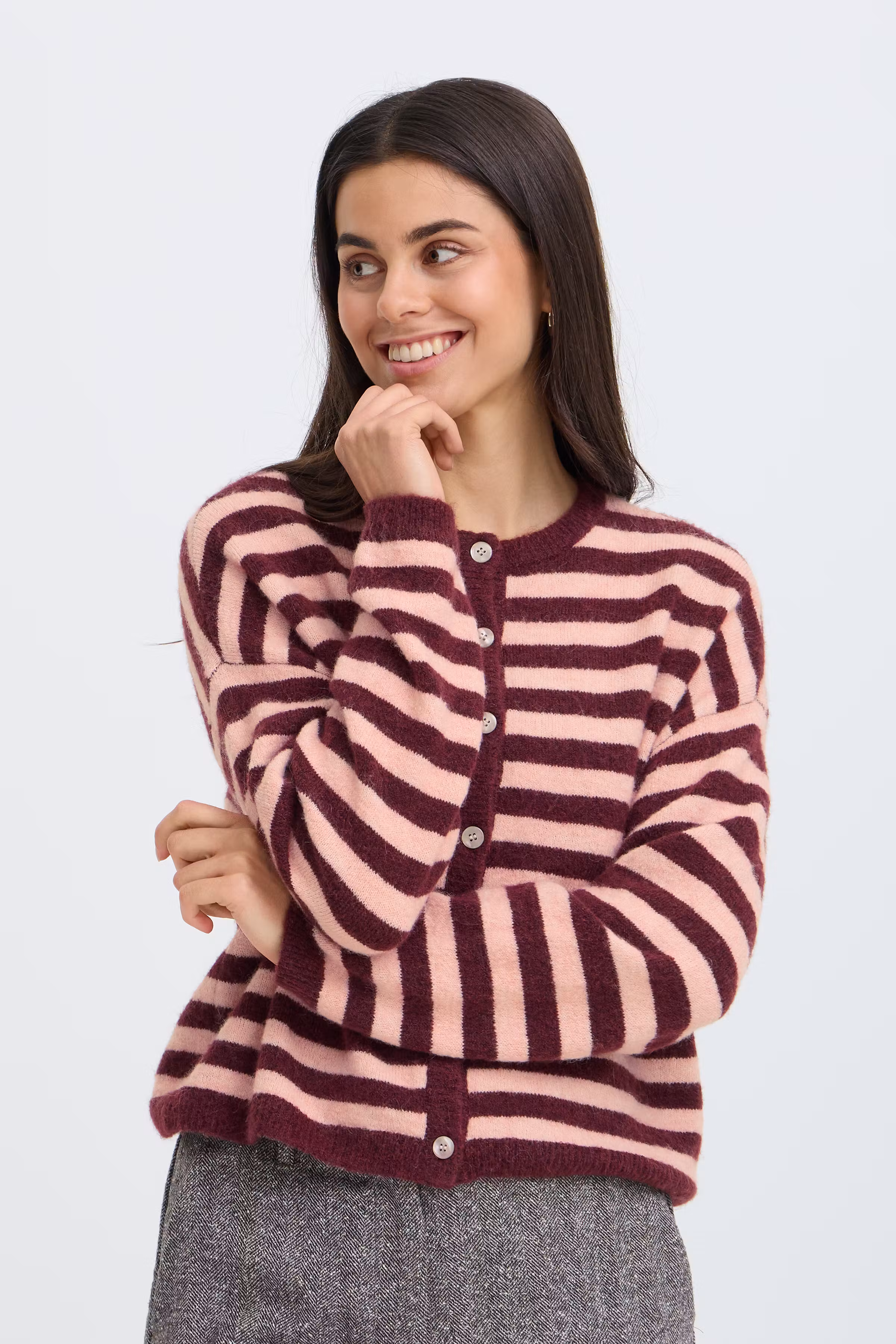 FRIDAA Cardigan LOOKBOOK FRONT 20618350-900012737