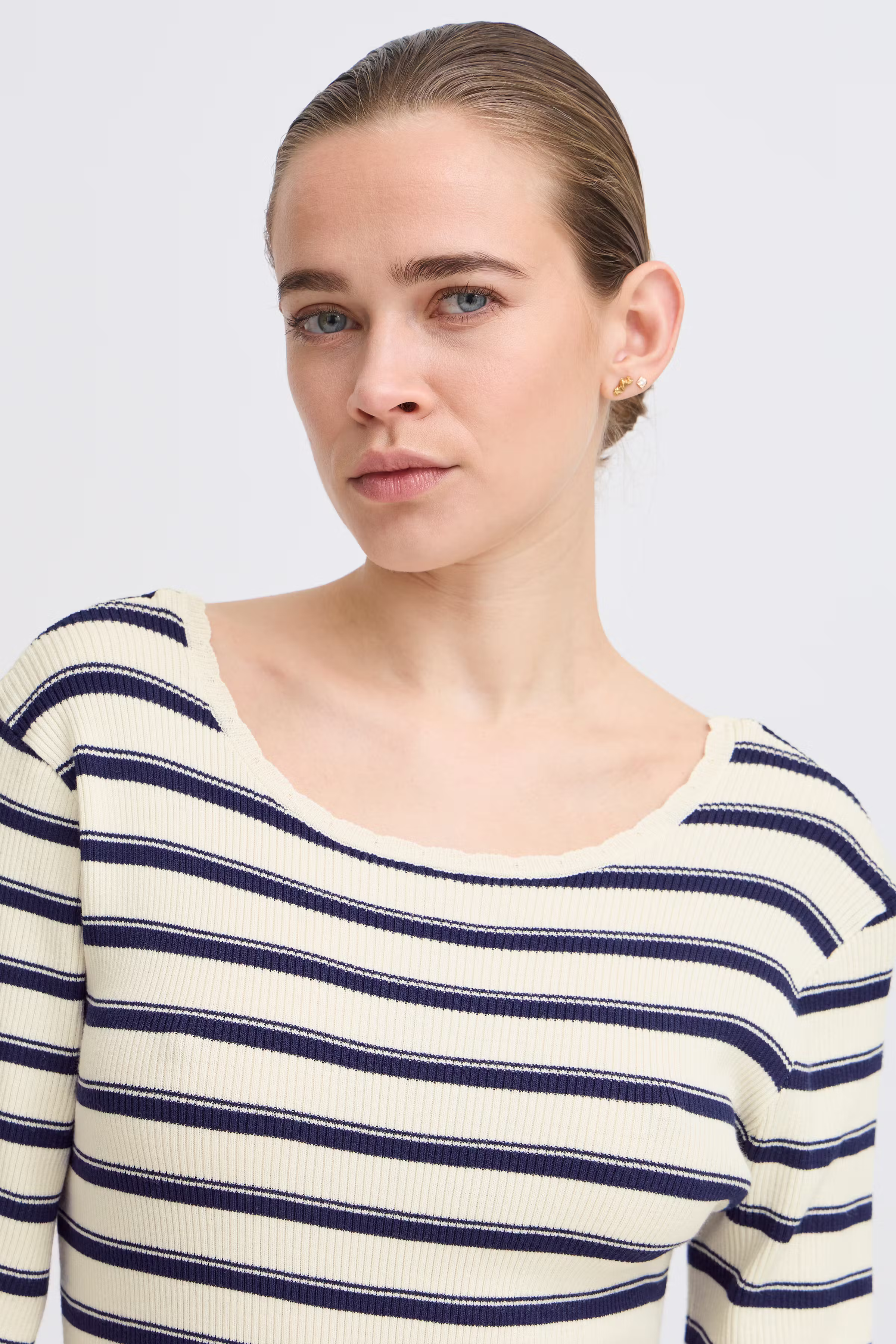 IRFANTO Knitted pullover LOOKBOOK DETAIL 20122829-193831