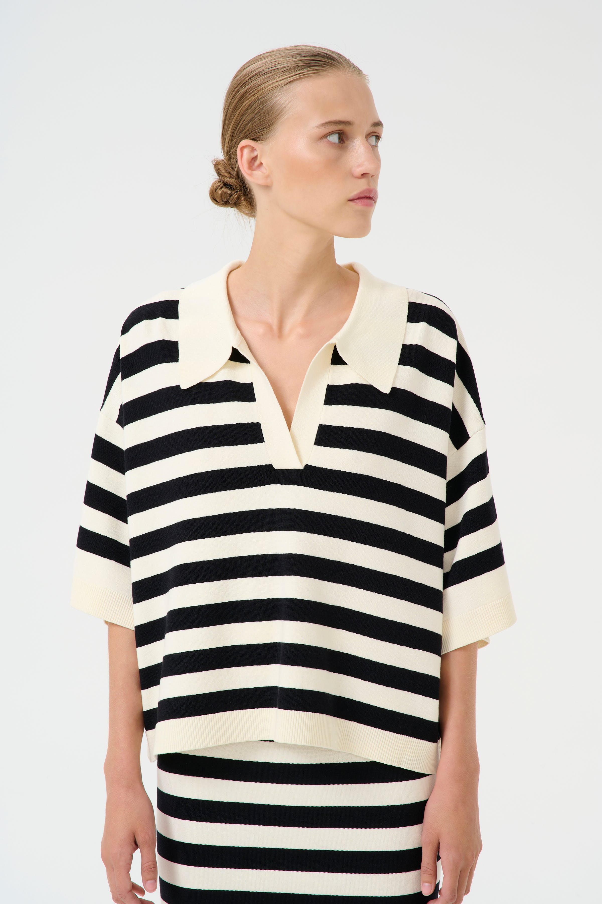 GZalli Pullover LOOKBOOK FRONT 10910128-107569