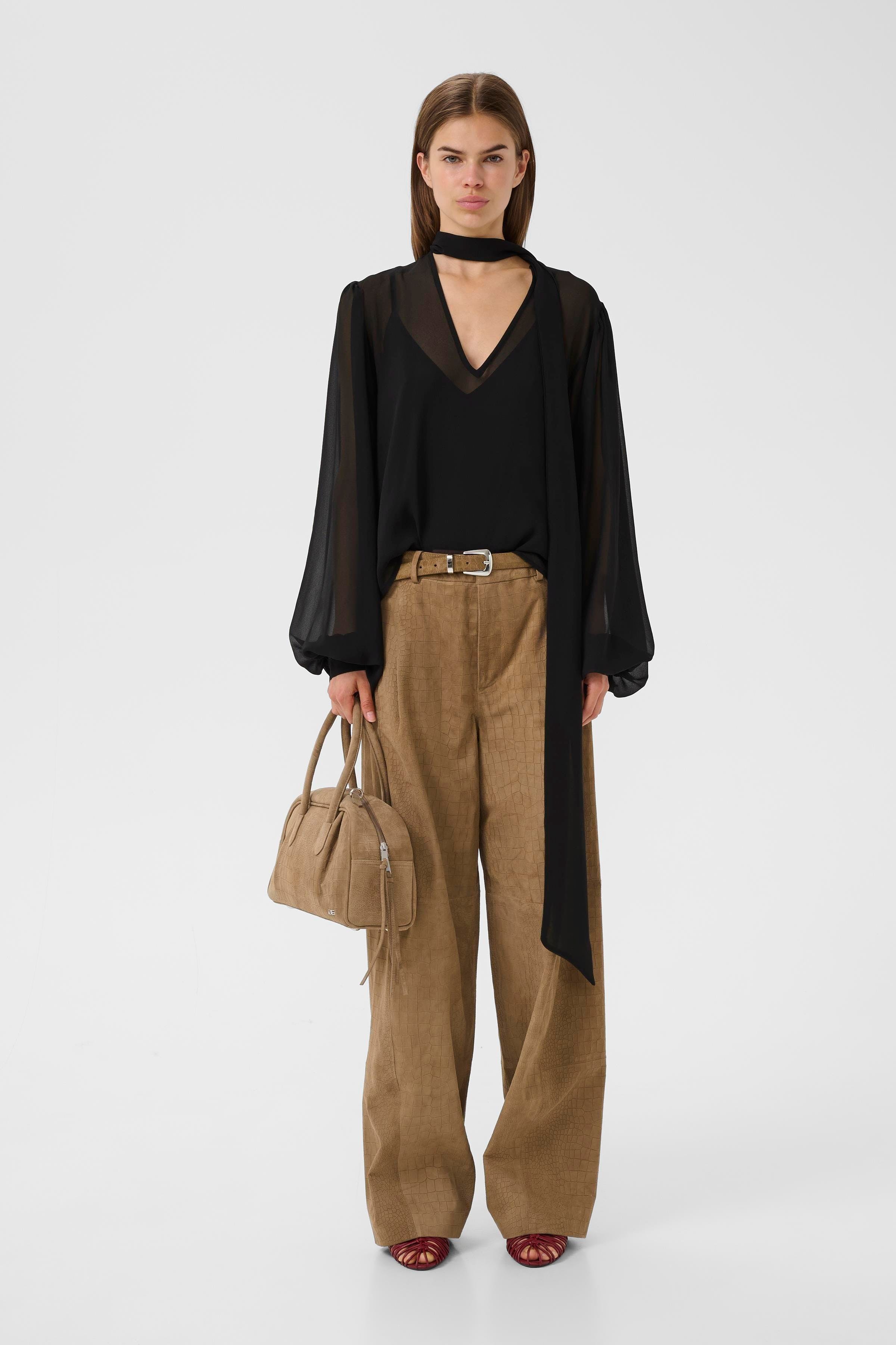 GZzurina Blouse LOOKBOOK FRONT 10911029-100017