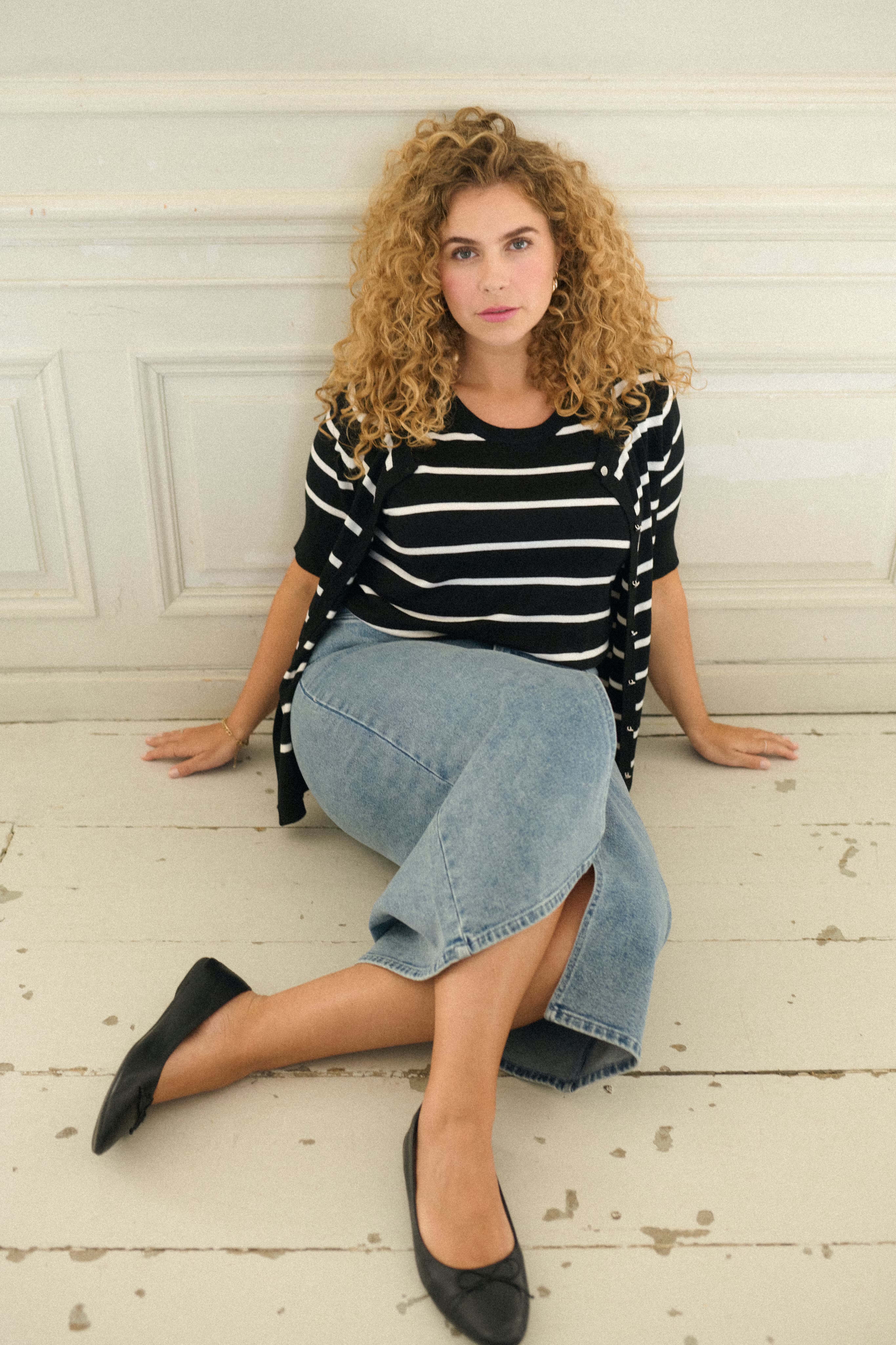 KClizzy Cardigan LOCATION NONE 10583105-107263