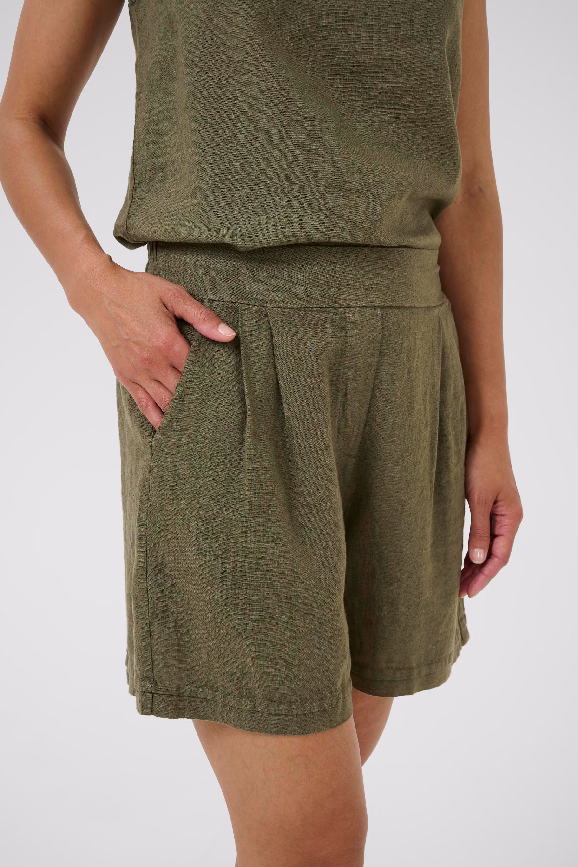 BPkarmen Shorts LOOKBOOK DETAIL 40103559-400806