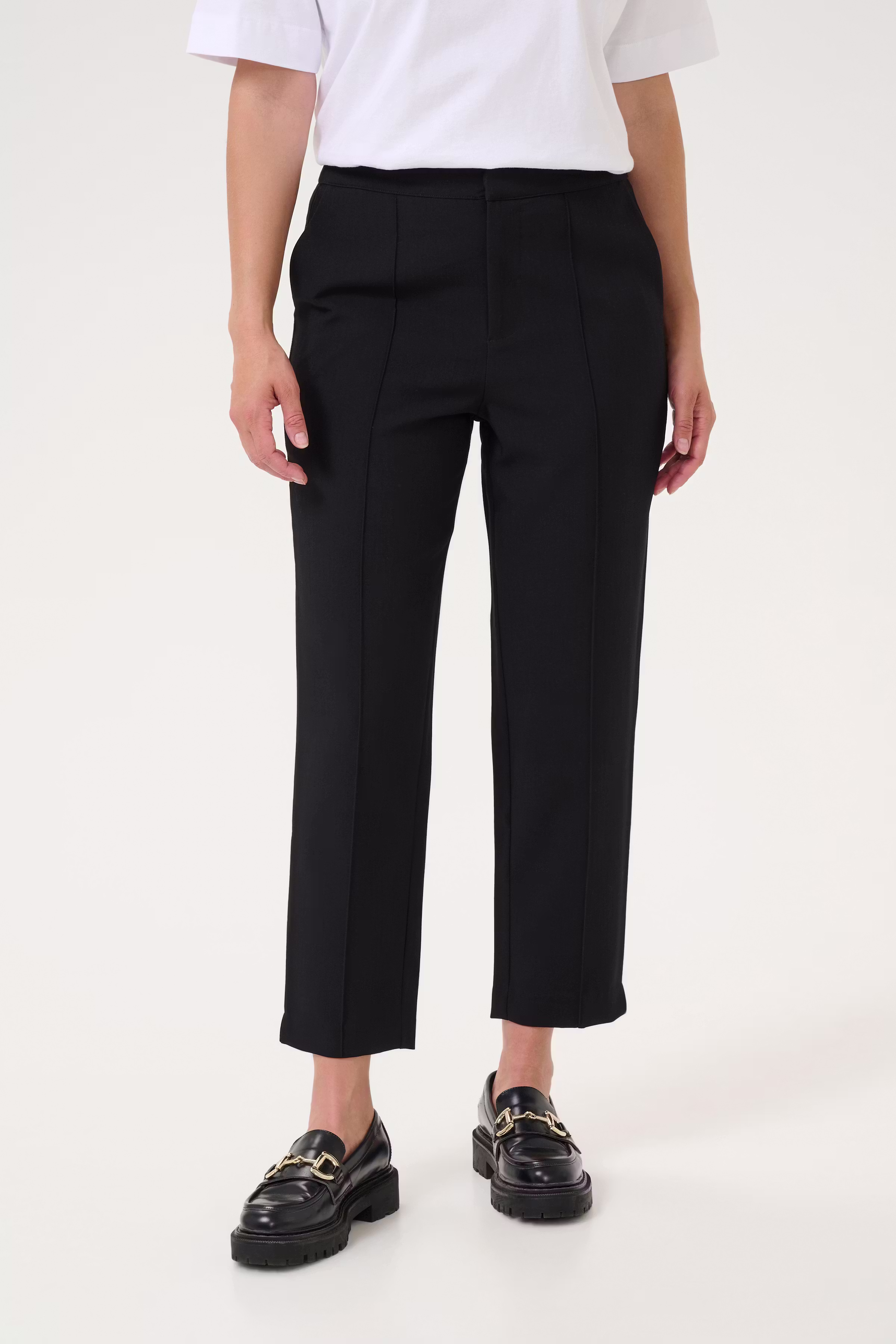 KAhella Bukser LOOKBOOK FRONT 10509772-100121