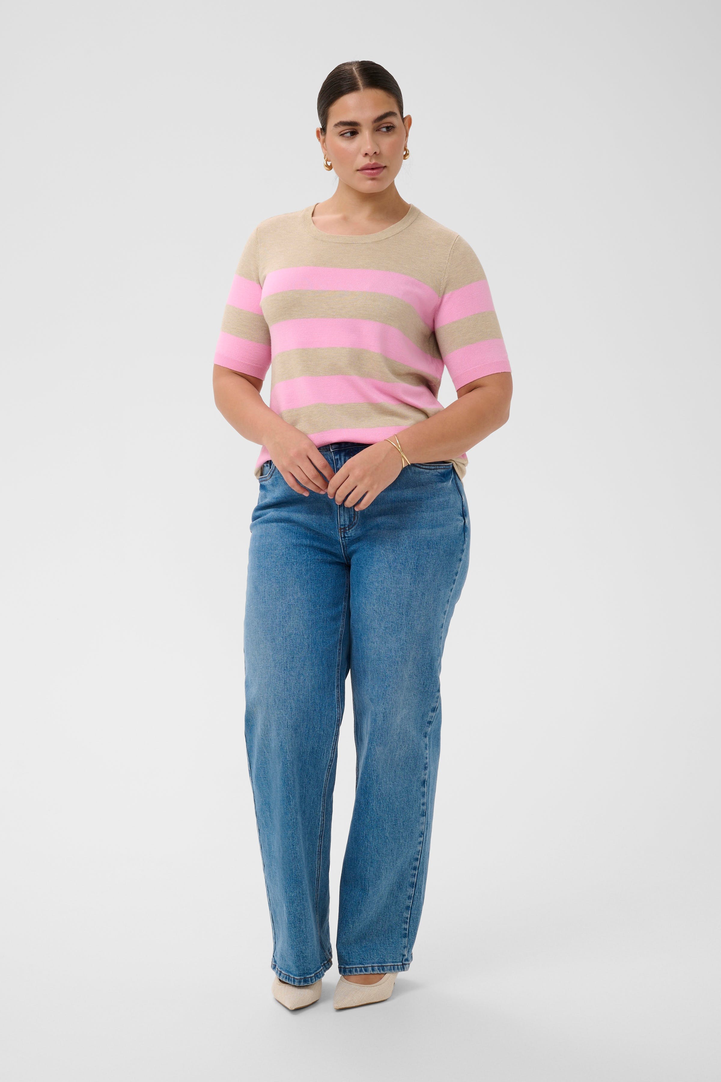 KClizzy Pullover LOOKBOOK FRONT 10582914-109530