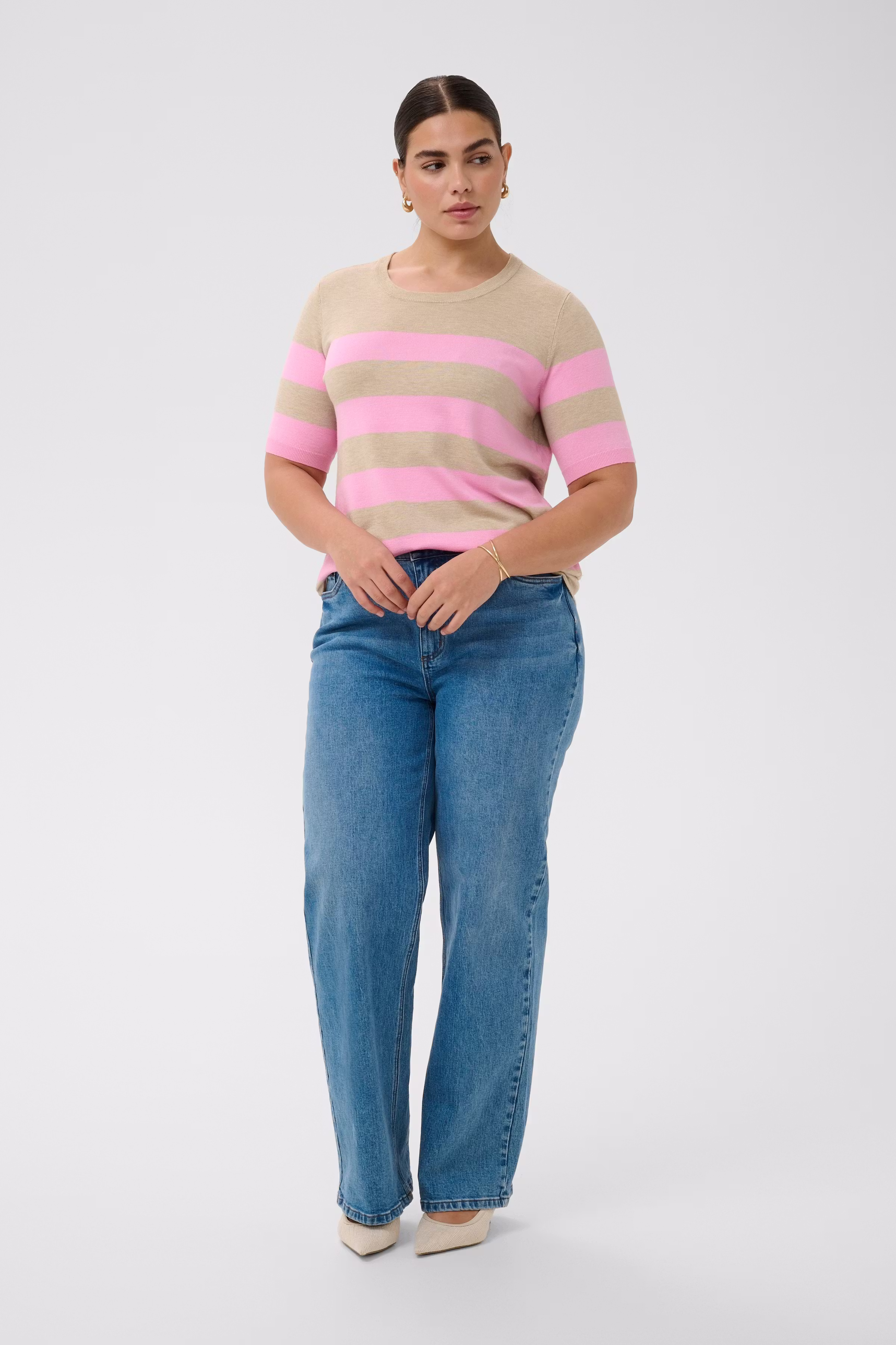 KClizzy Pullover LOOKBOOK FRONT 10582914-109530