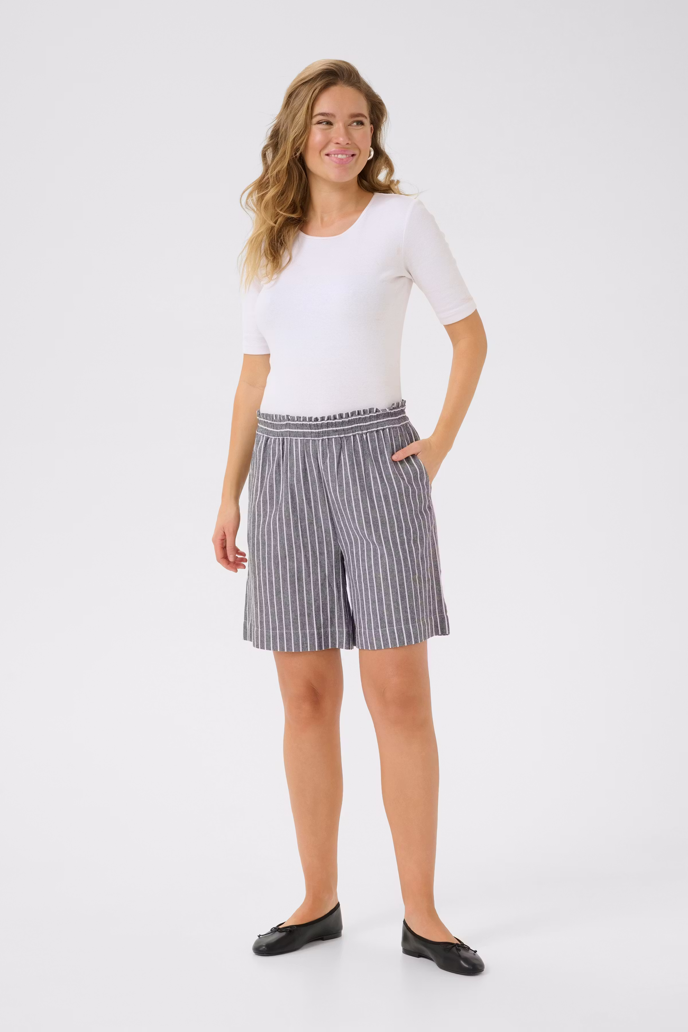 BPmalena Shorts LOOKBOOK FRONT 10590903-107818B