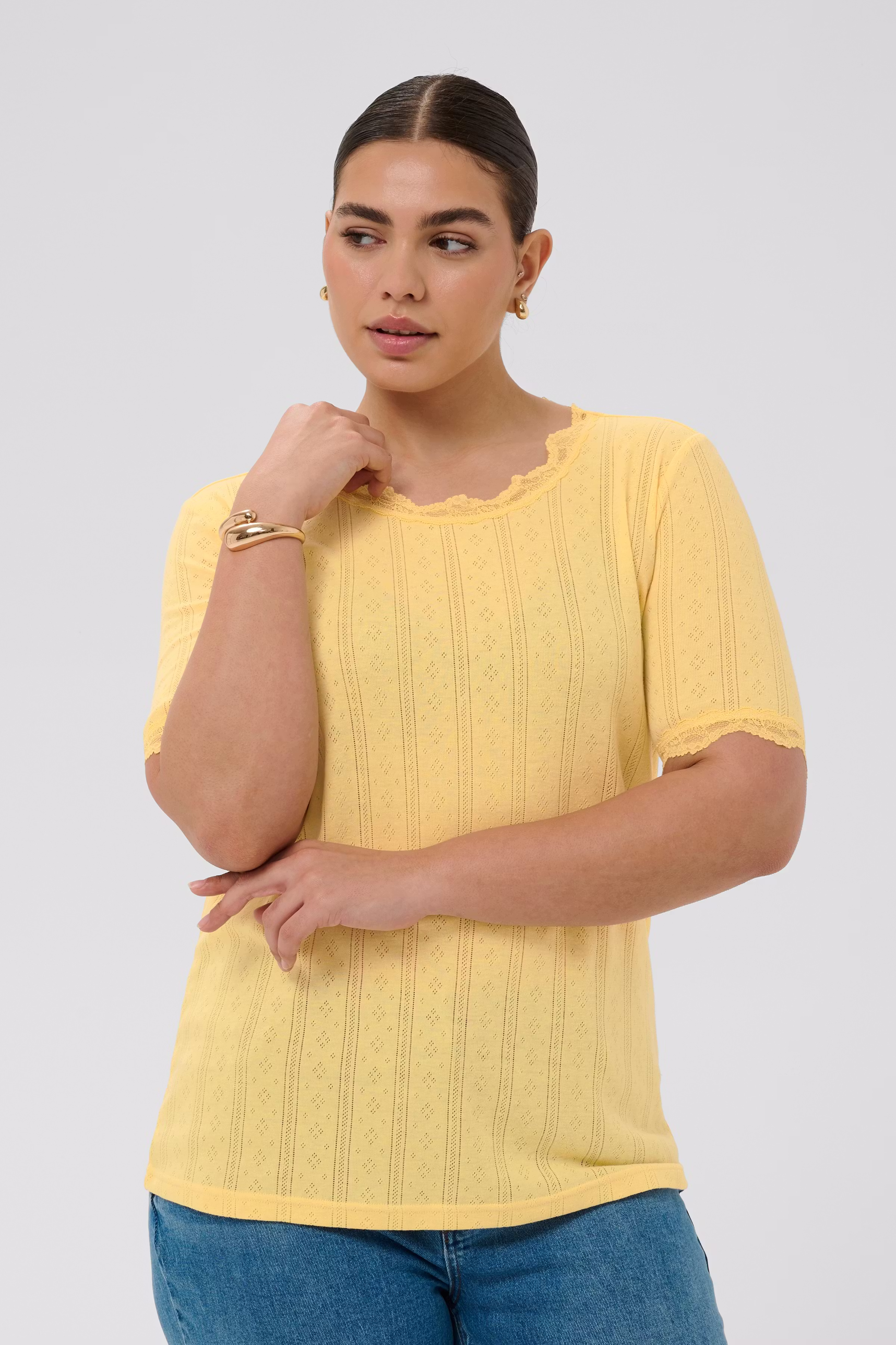 KCtina T-shirt LOOKBOOK FRONT 10584477-130822