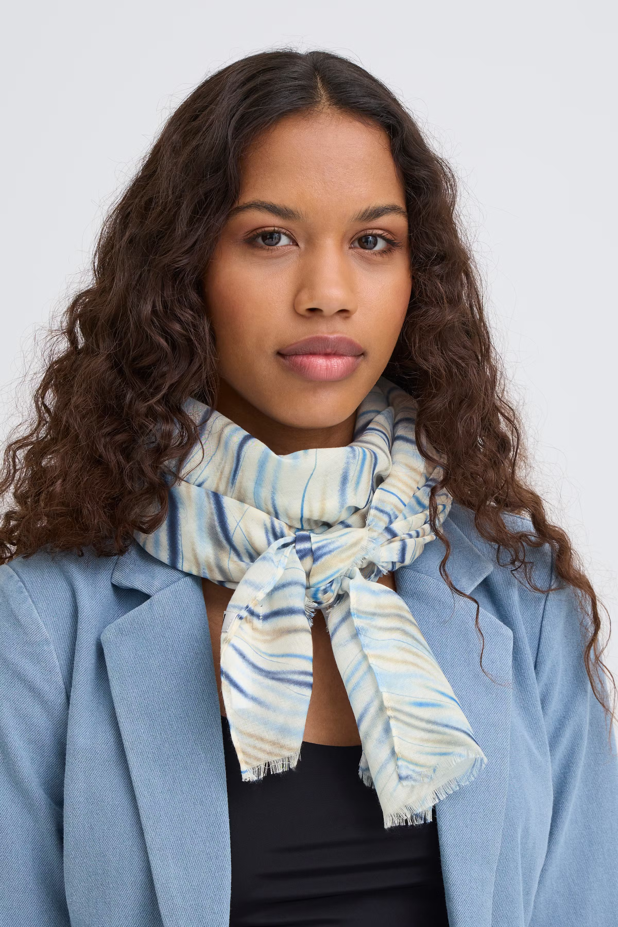 IANJA Skjerf LOOKBOOK DETAIL 20125320-184048