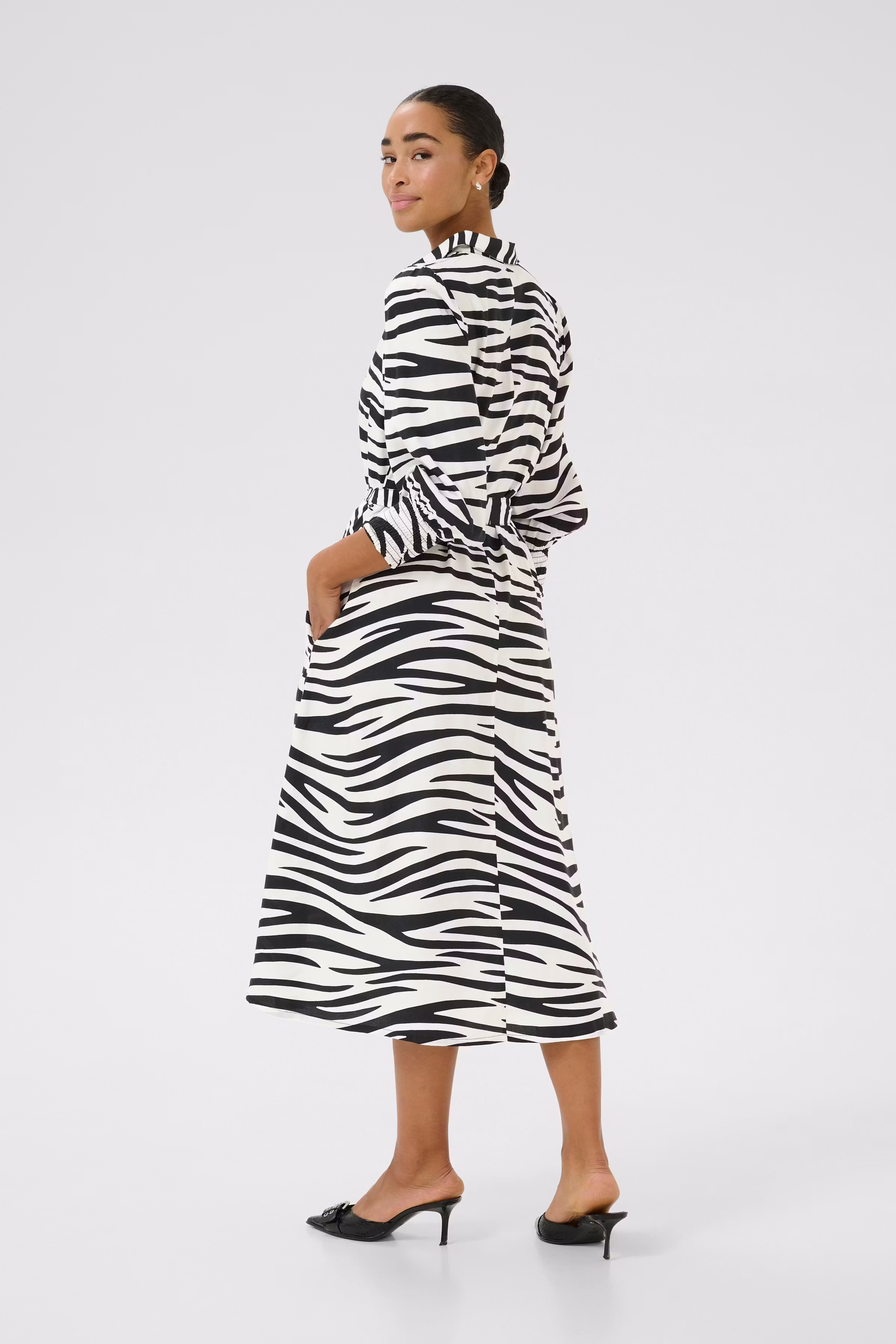 KAemine Kjole LOOKBOOK BACK 10510244-107828