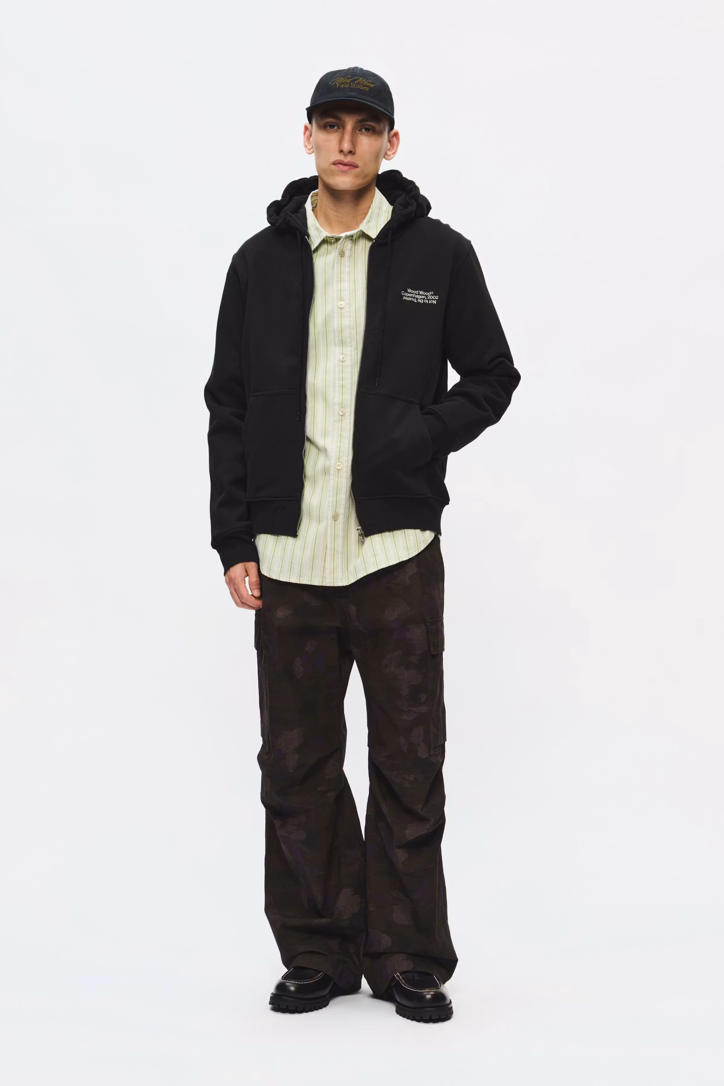 WWIan Sweatshirt LOOKBOOK FRONT 30252263-303700