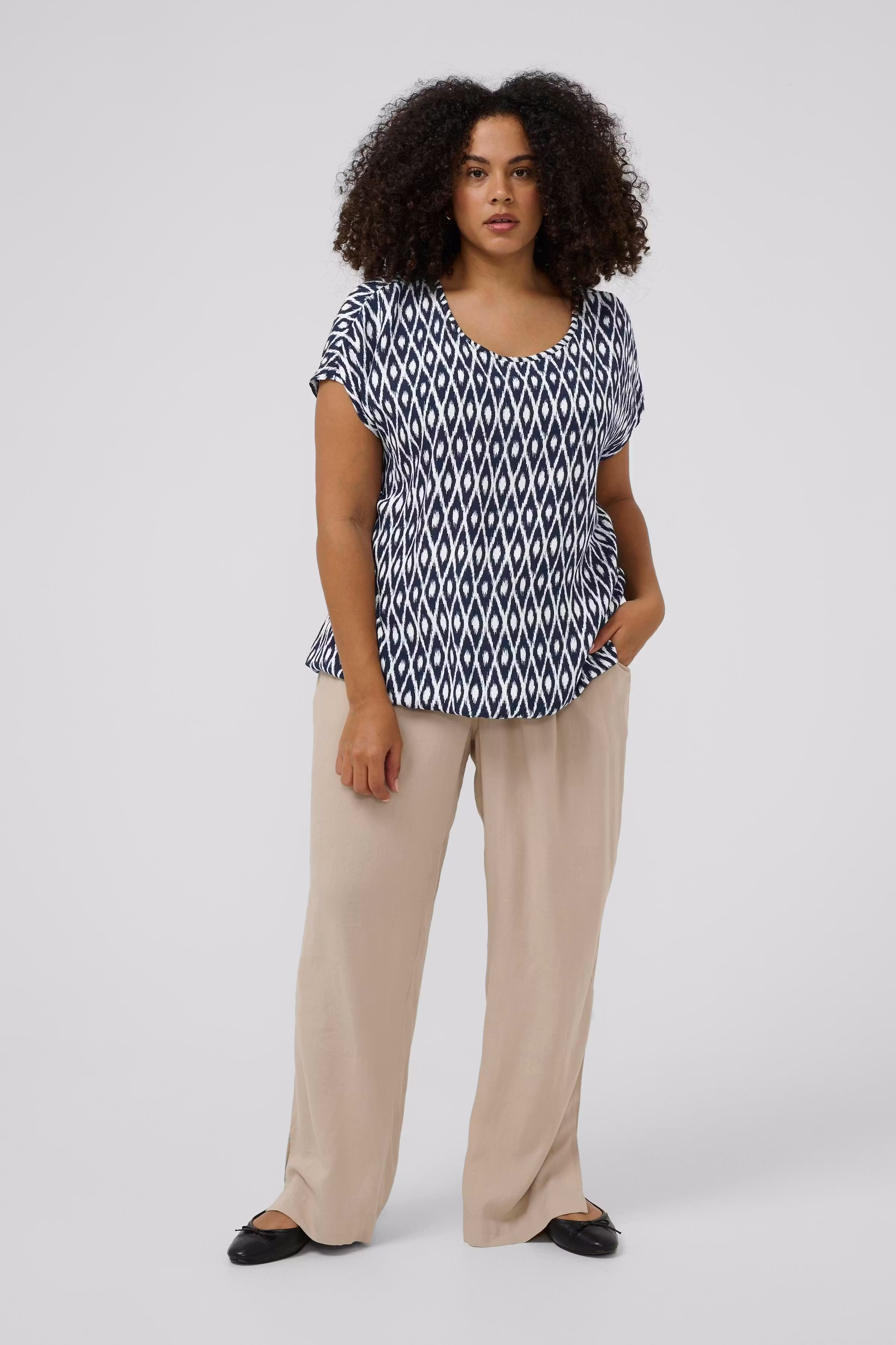 KCvilana Bluse LOOKBOOK FRONT 10580836-109245