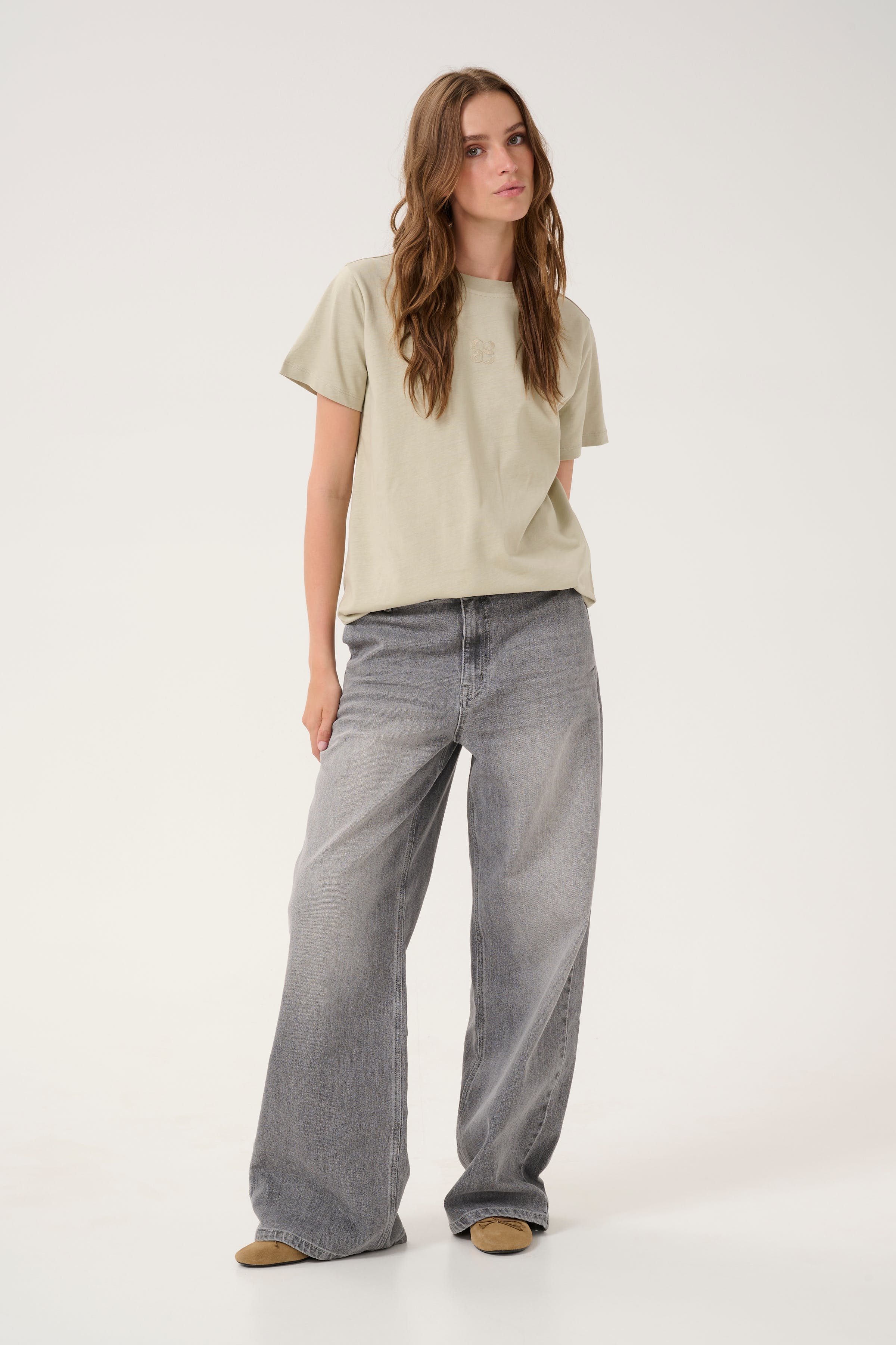 SeattleMW Logo T-shirt LOOKBOOK FRONT 10704898-107037